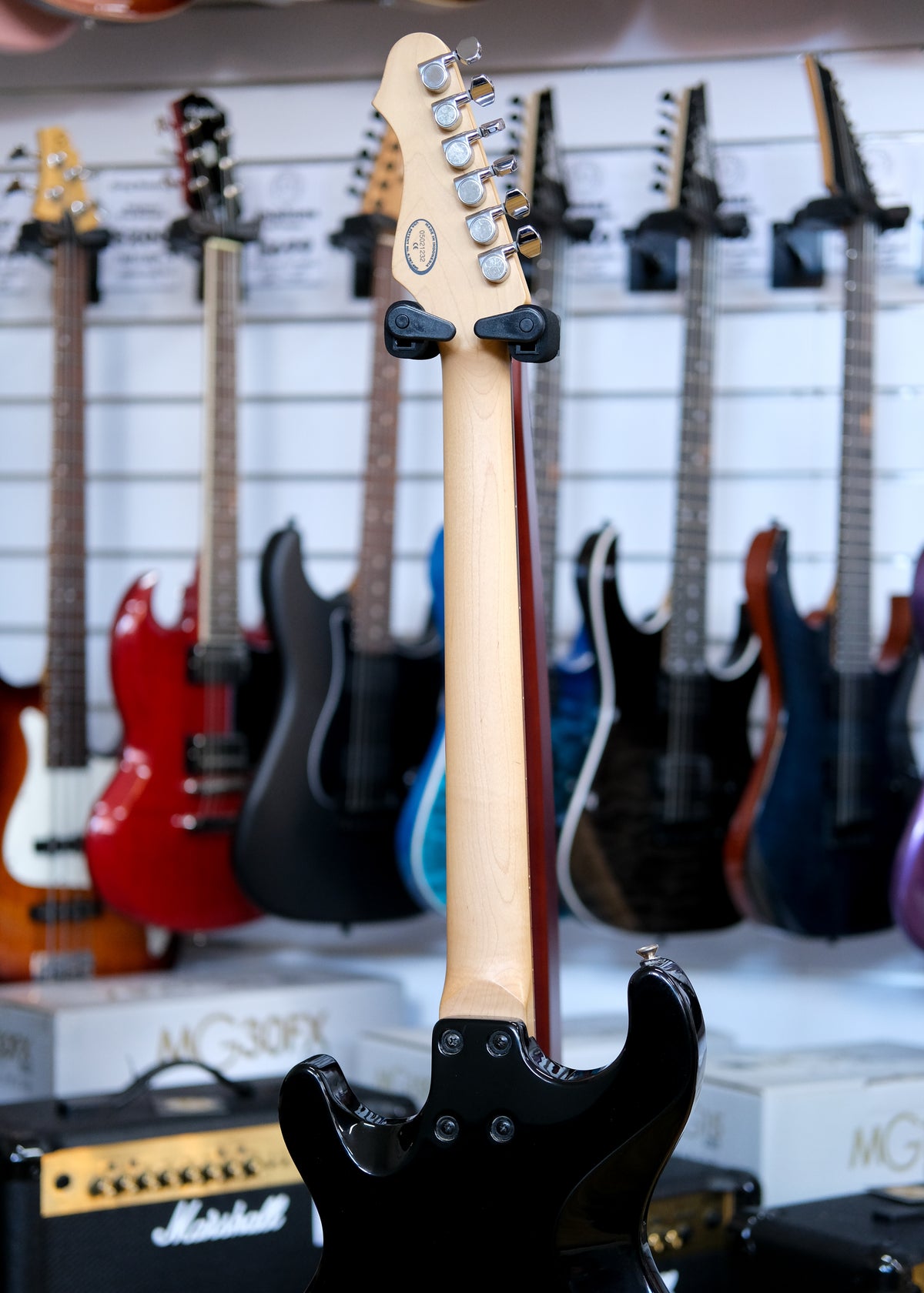 Line 6 Variax 300 Series Electric Guitar (Pre-Owned, 2005)