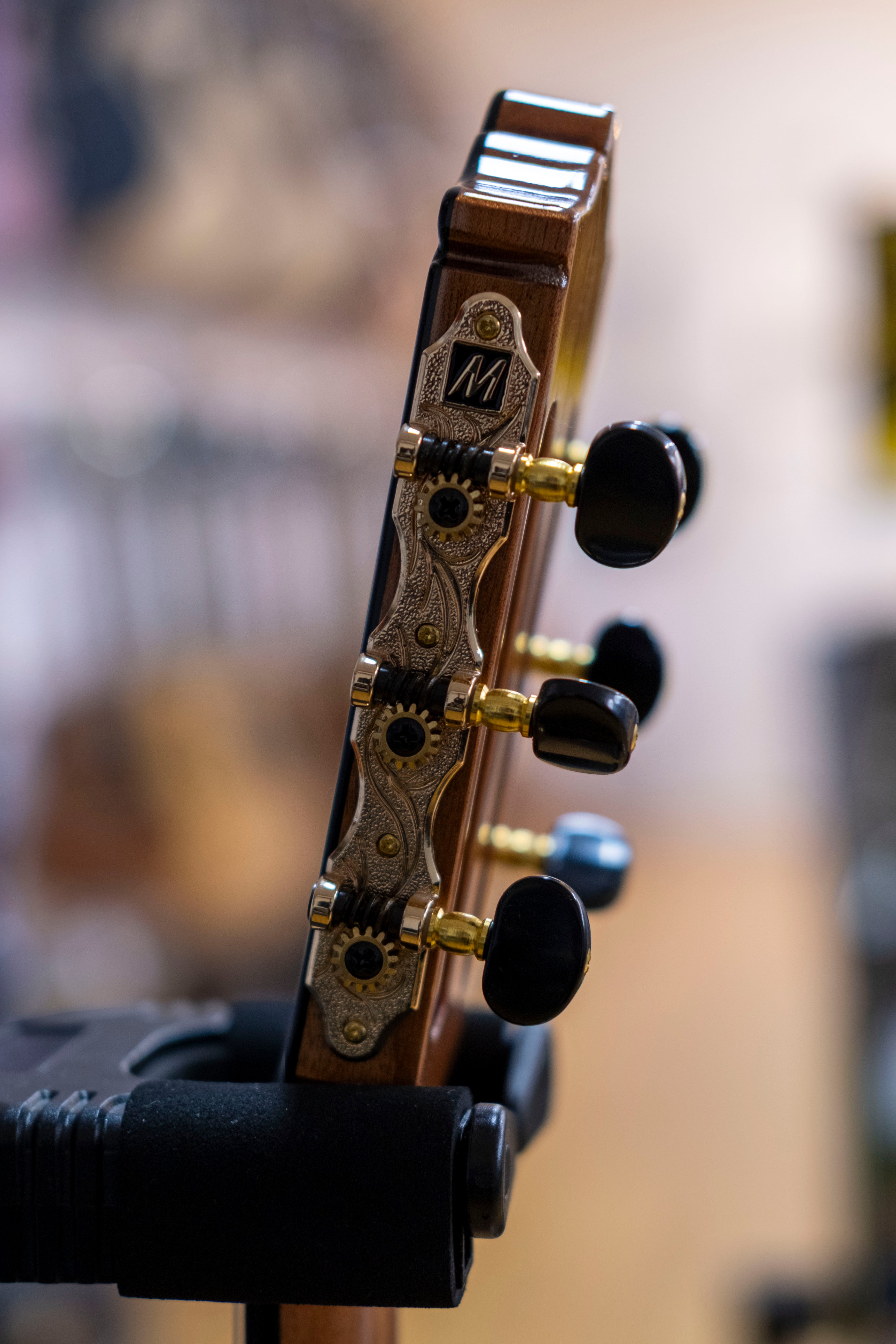 Katoh Student Series MCG40CEQ Electric Classical Guitar (Cedar)