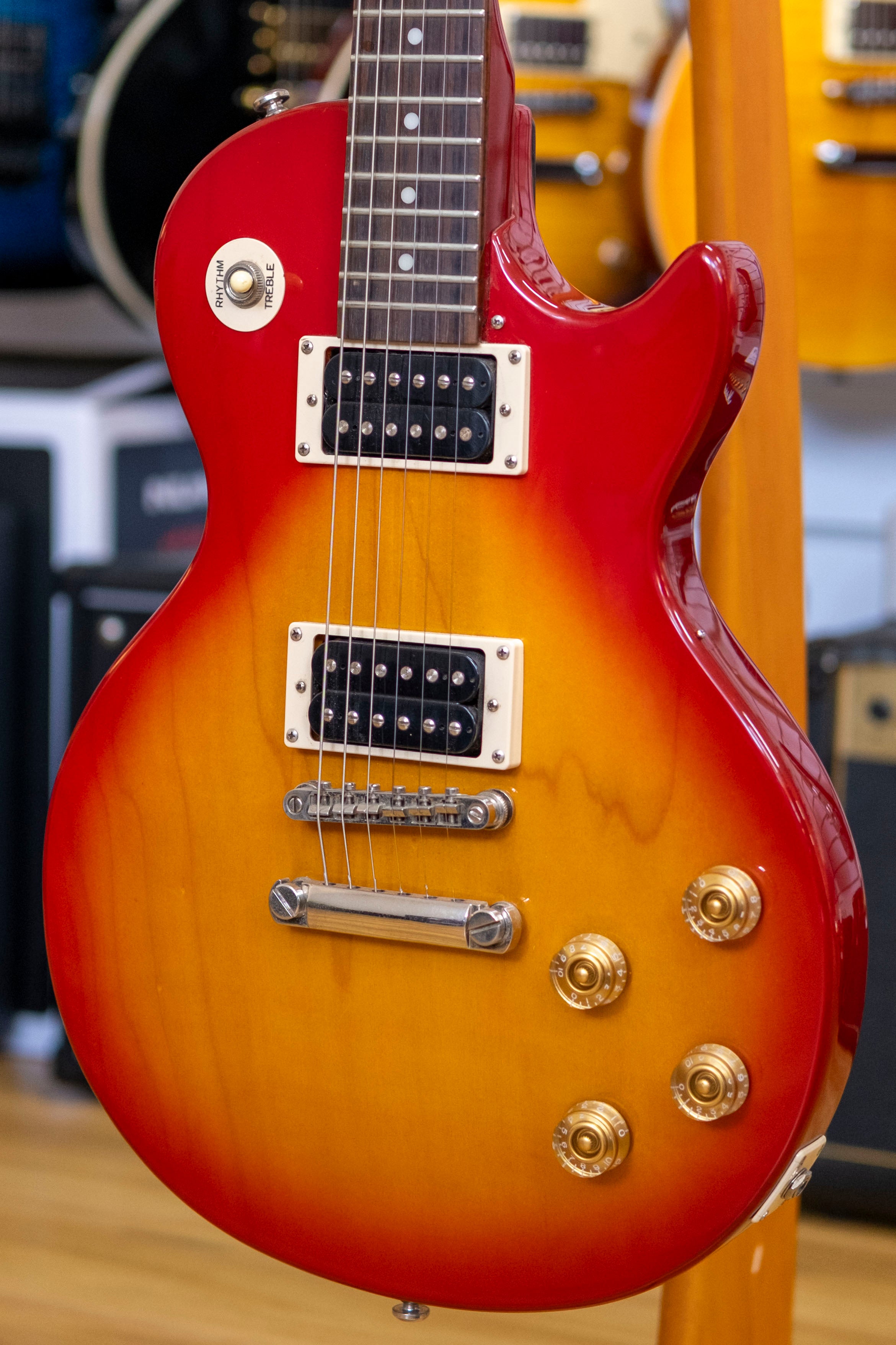 Epiphone Les Paul 100 Electric Guitar (Cherry Sunburst) (Pre-Owned, 2009)