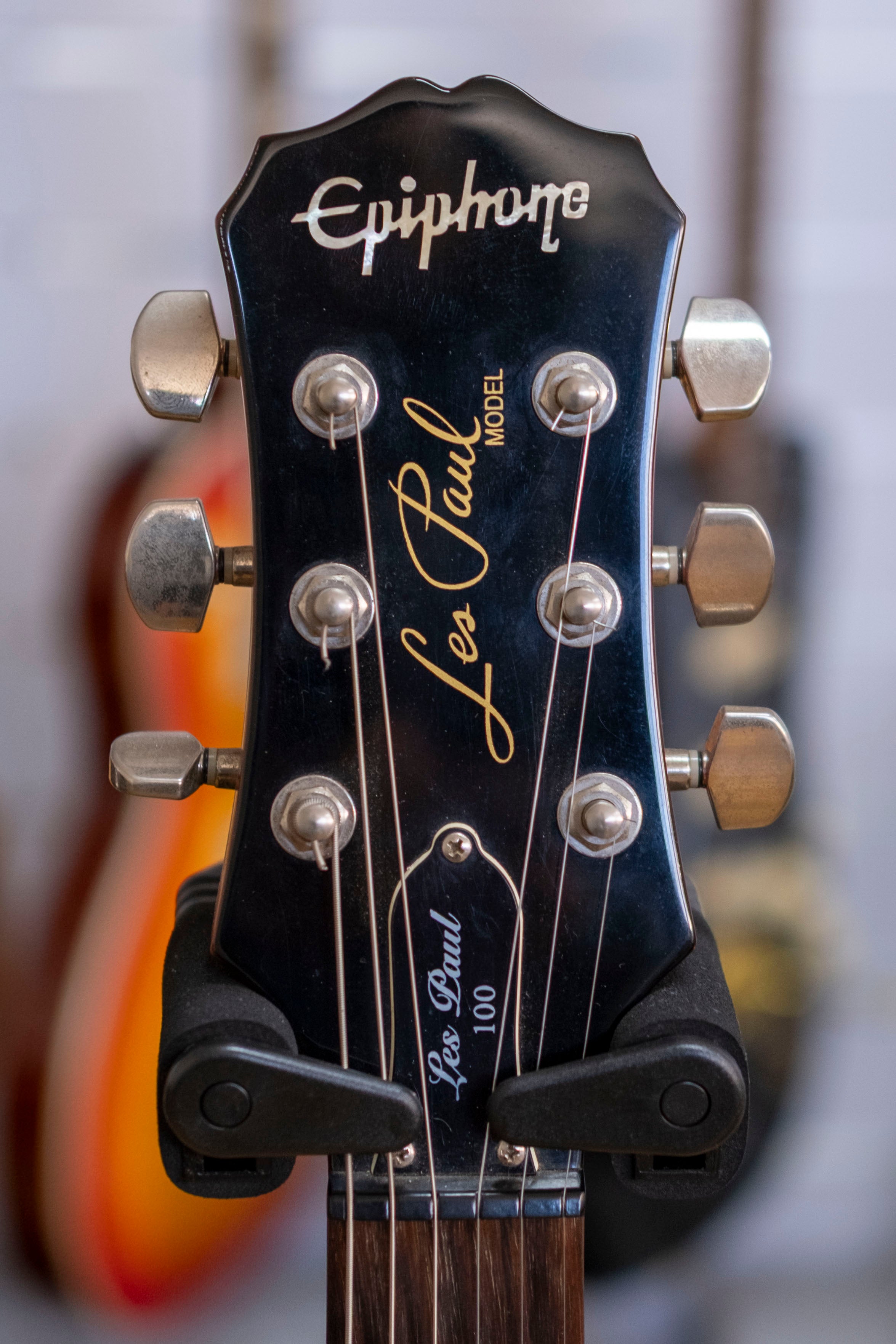 Epiphone Les Paul 100 Electric Guitar (Cherry Sunburst) (Pre-Owned, 2009)