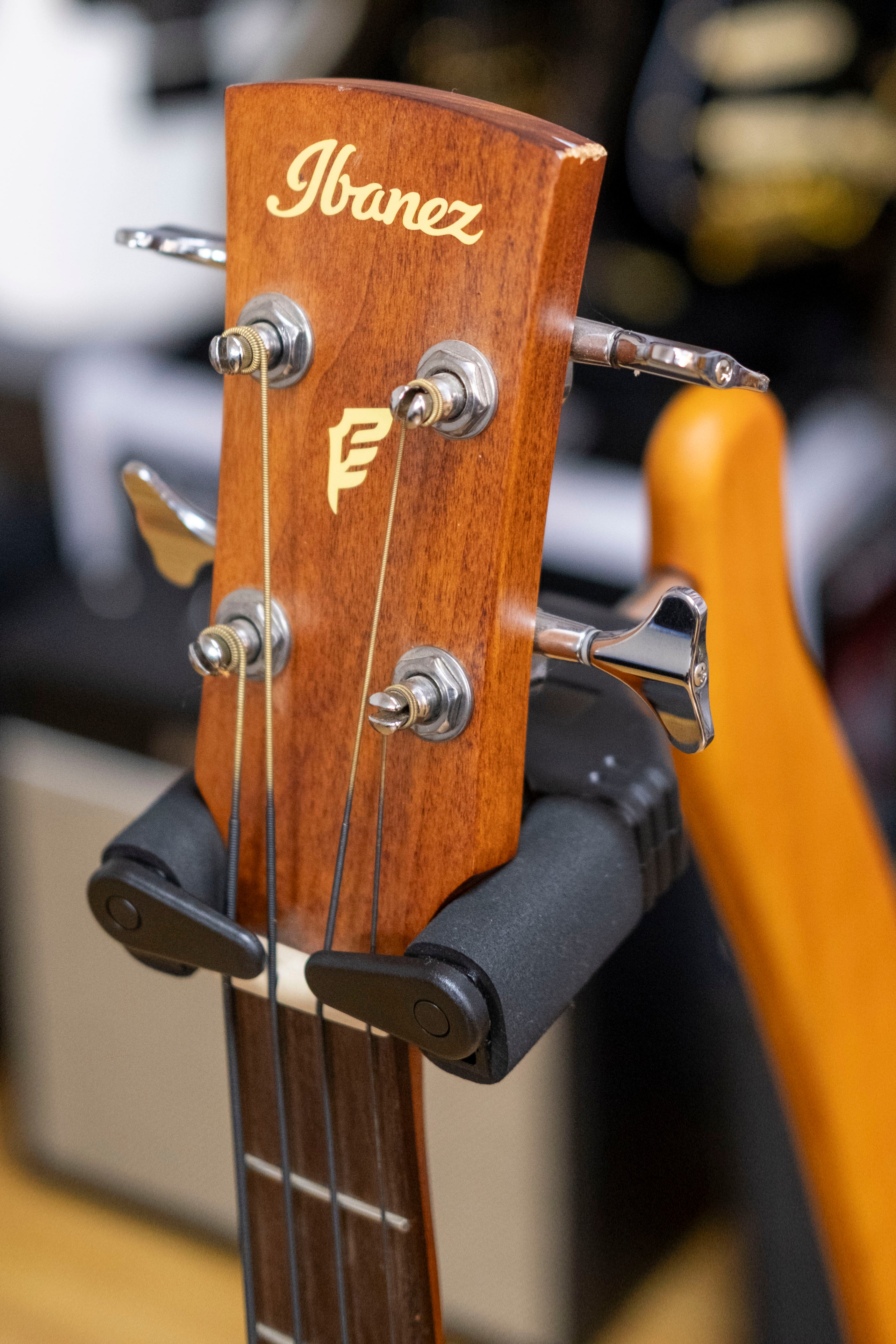 Ibanez Performance Series Acoustic Electric Bass Guitar (Pre-Owned, 2022)