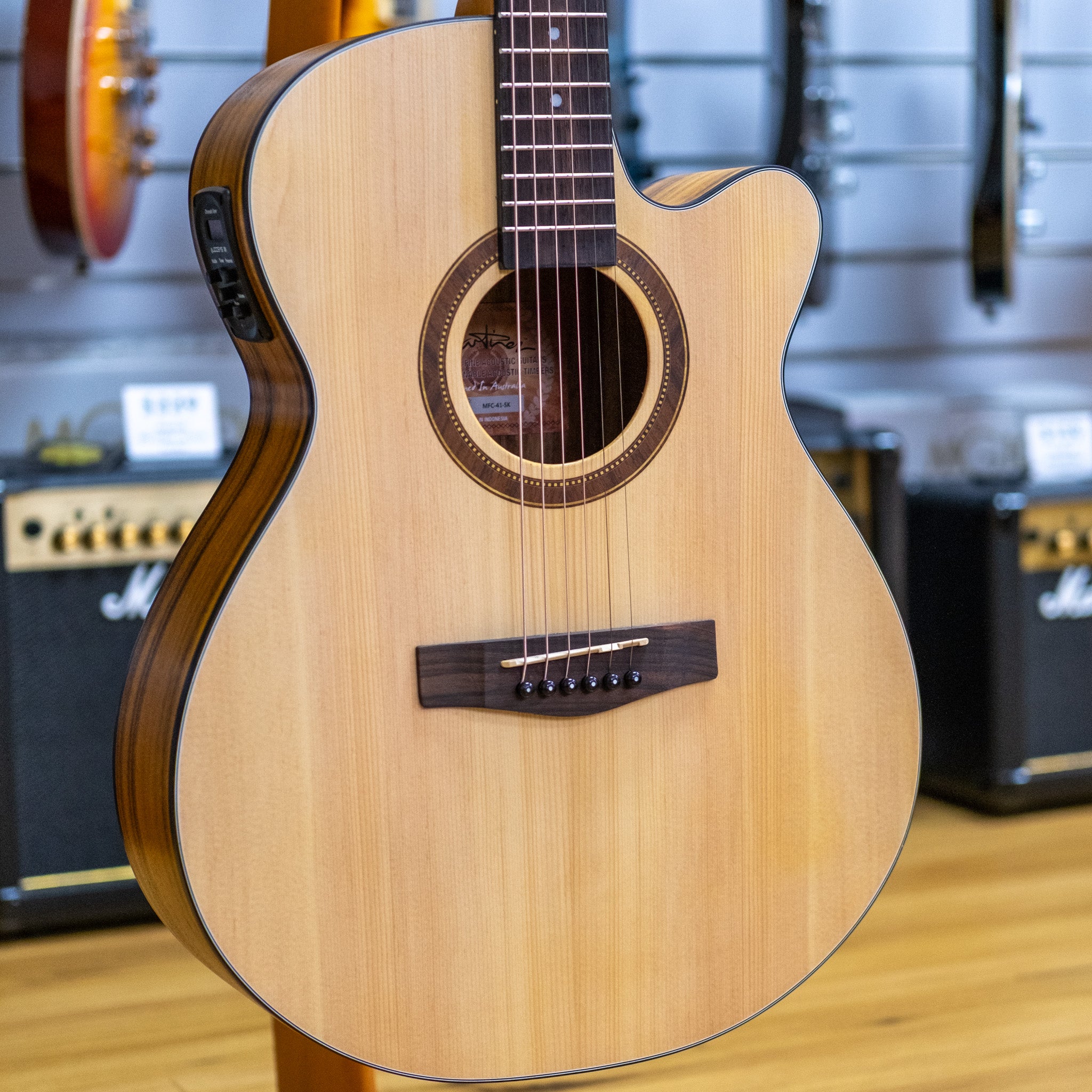 Martinez 41 Series Superfolk Acoustic Electric Guitar (Spruce/Koa)