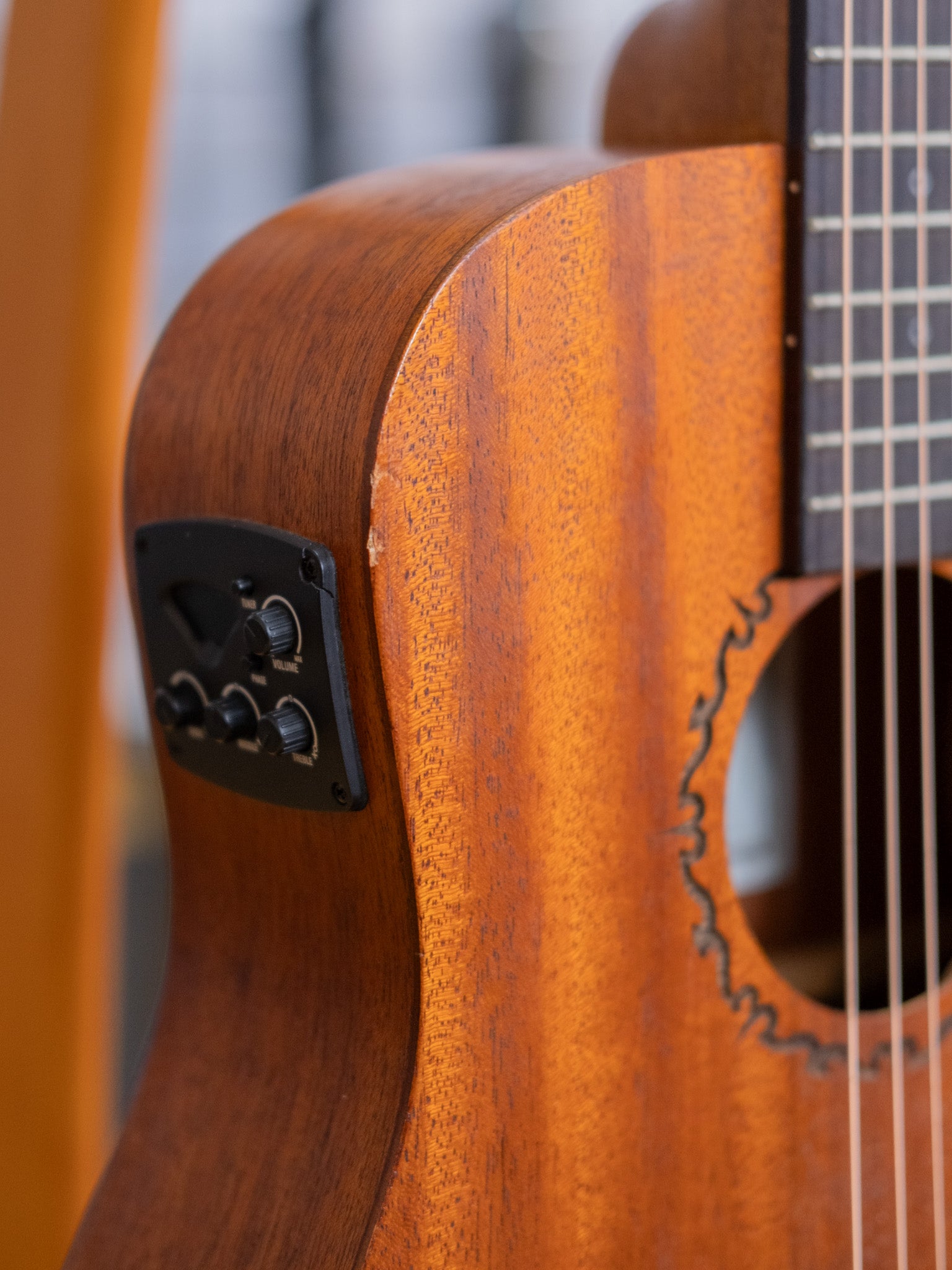 Caraya 34" Safair EQ Travel Acoustic Electric Guitar (Pre-Owned, 2017)