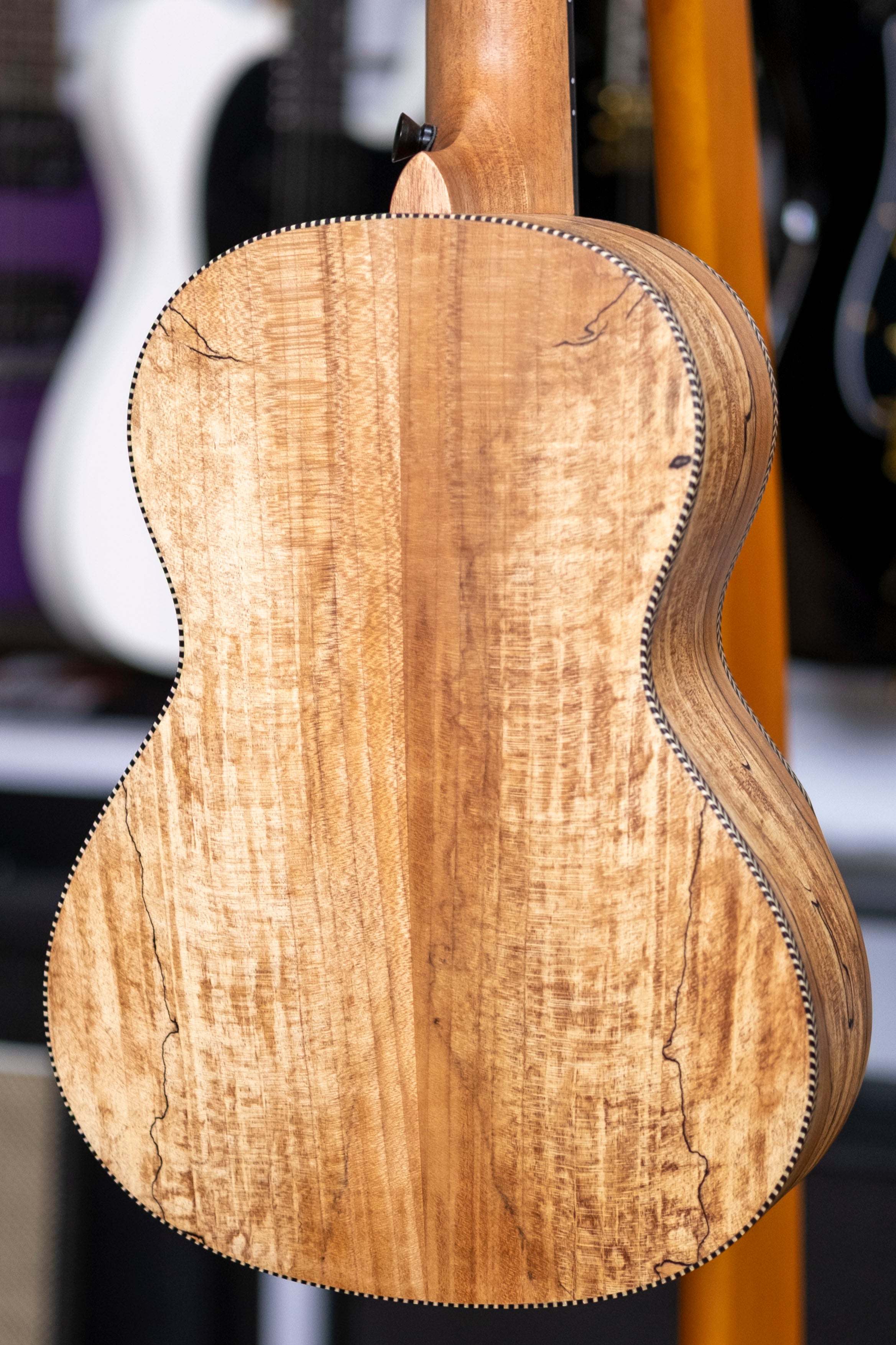 Barnes & Mullins Tenor Ukulele with Gig Bag (Spalted Maple)