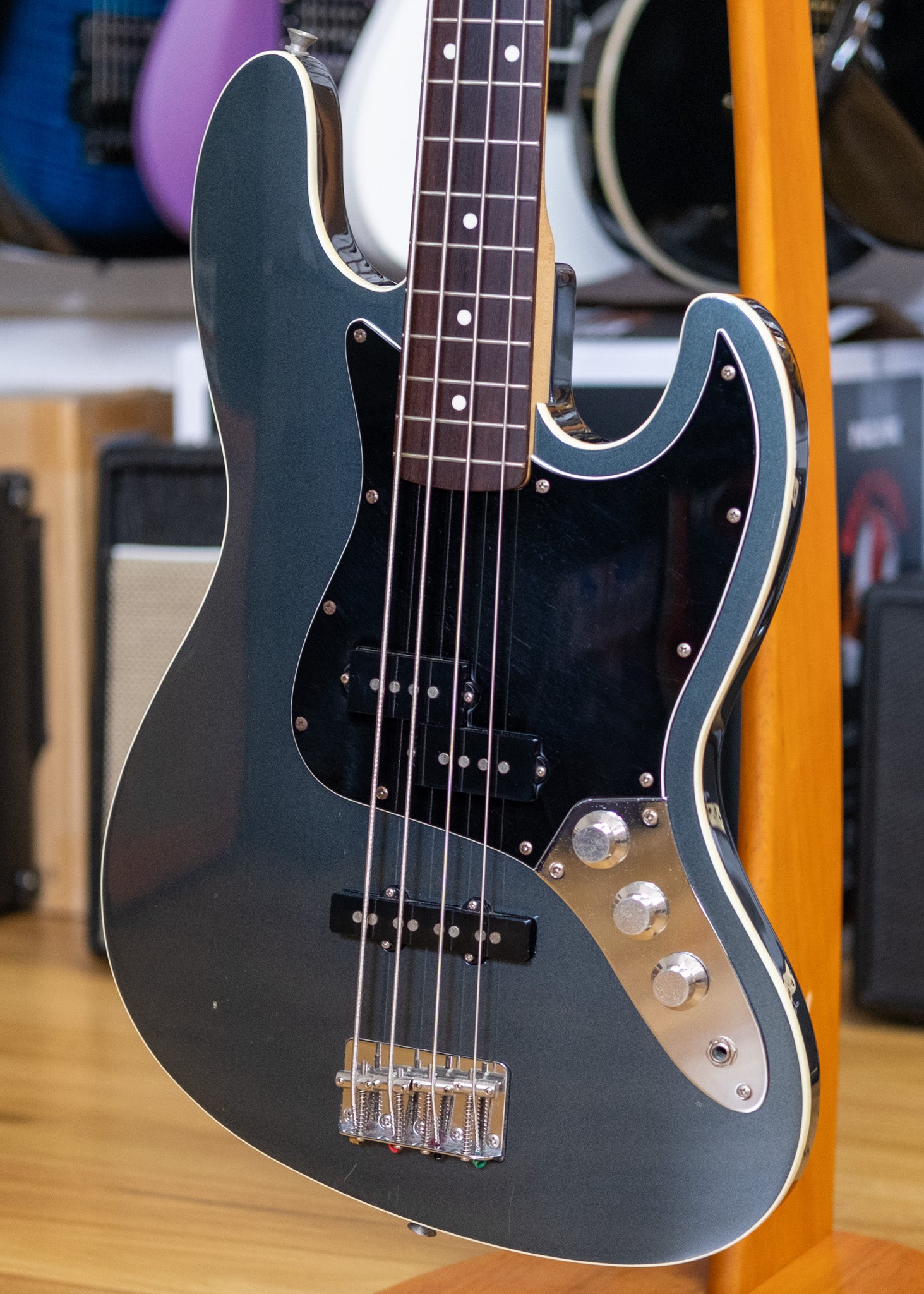 Fender Aerodyne Jazz Bass (Dolphin Grey) (Pre-Owned, 2010 MIJ)