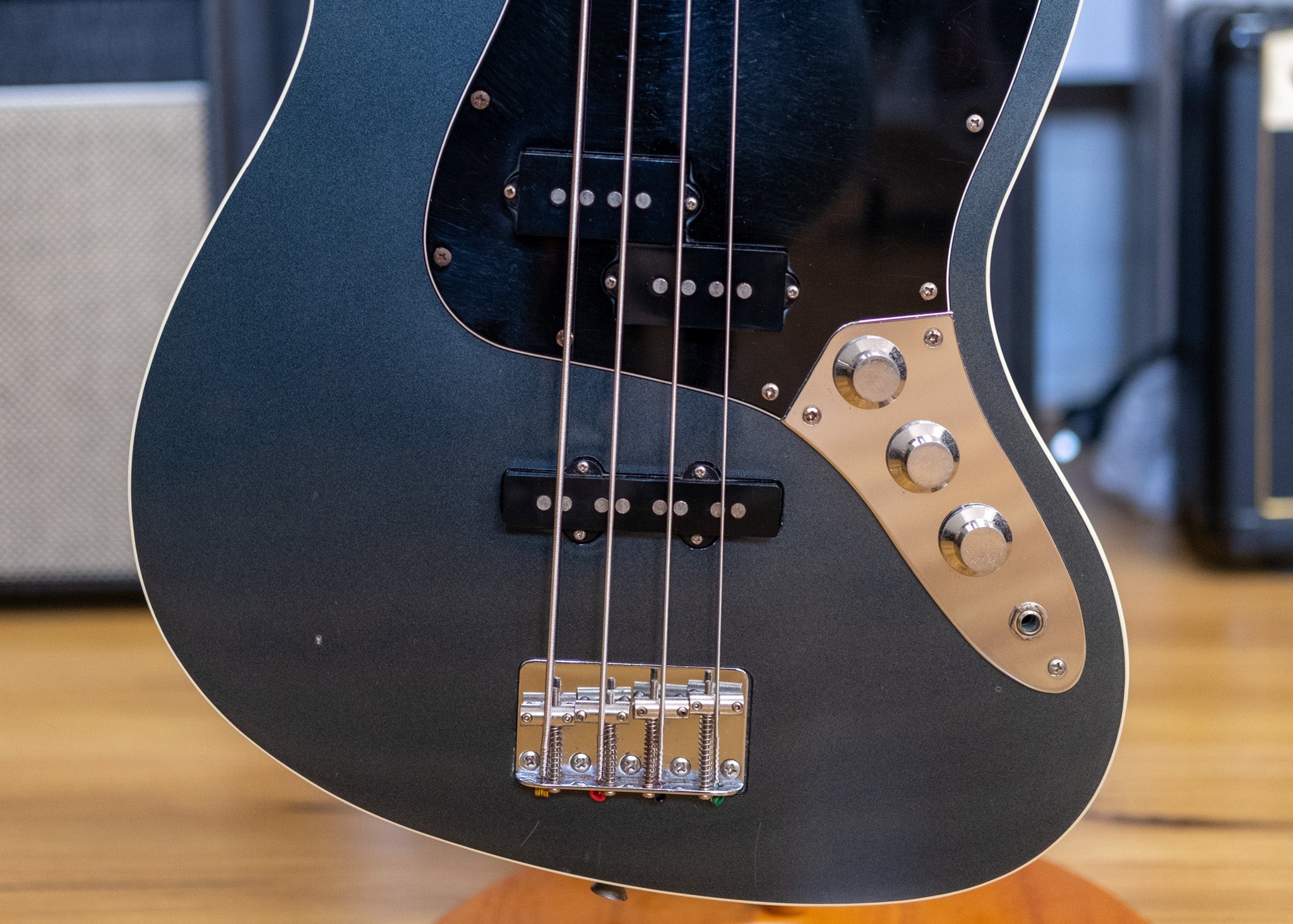 Fender Aerodyne Jazz Bass (Dolphin Grey) (Pre-Owned, 2010 MIJ)