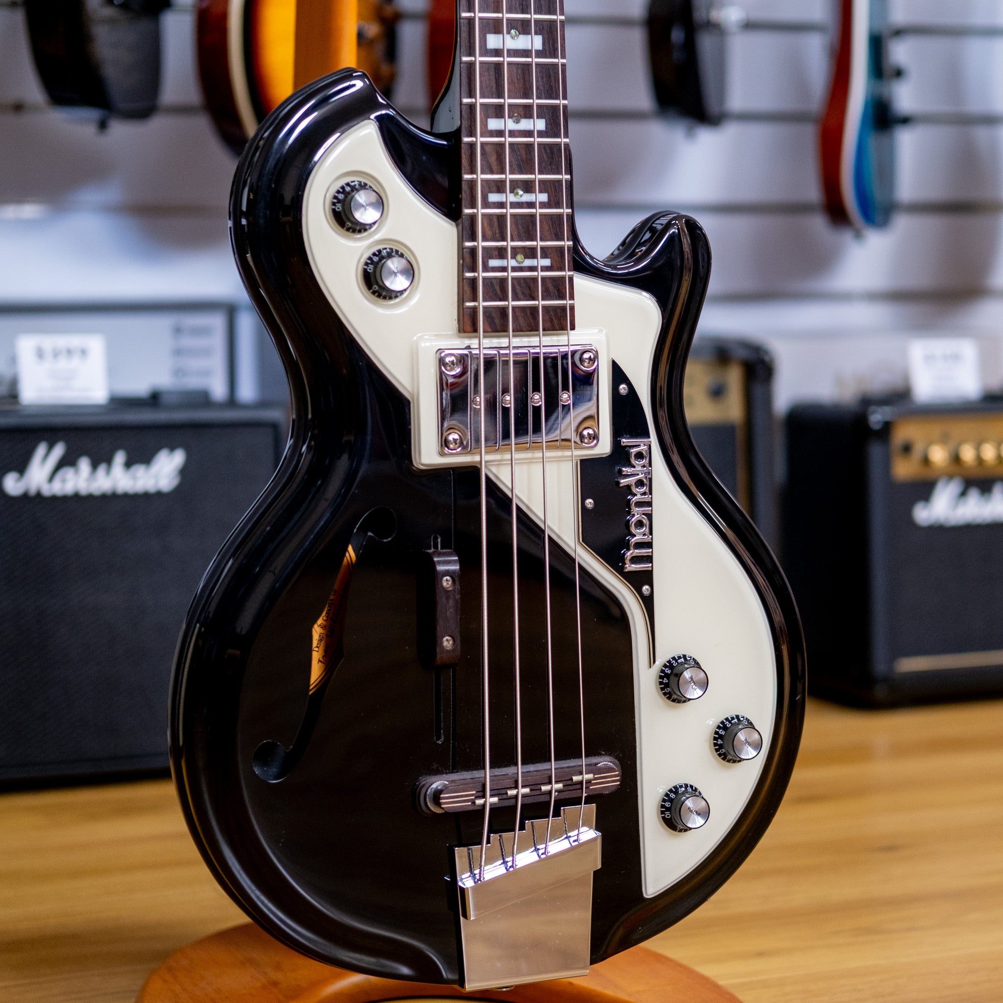 Italia Mondial Classic Bass Guitar (Black) (Pre-Owned, 2012 MIK)