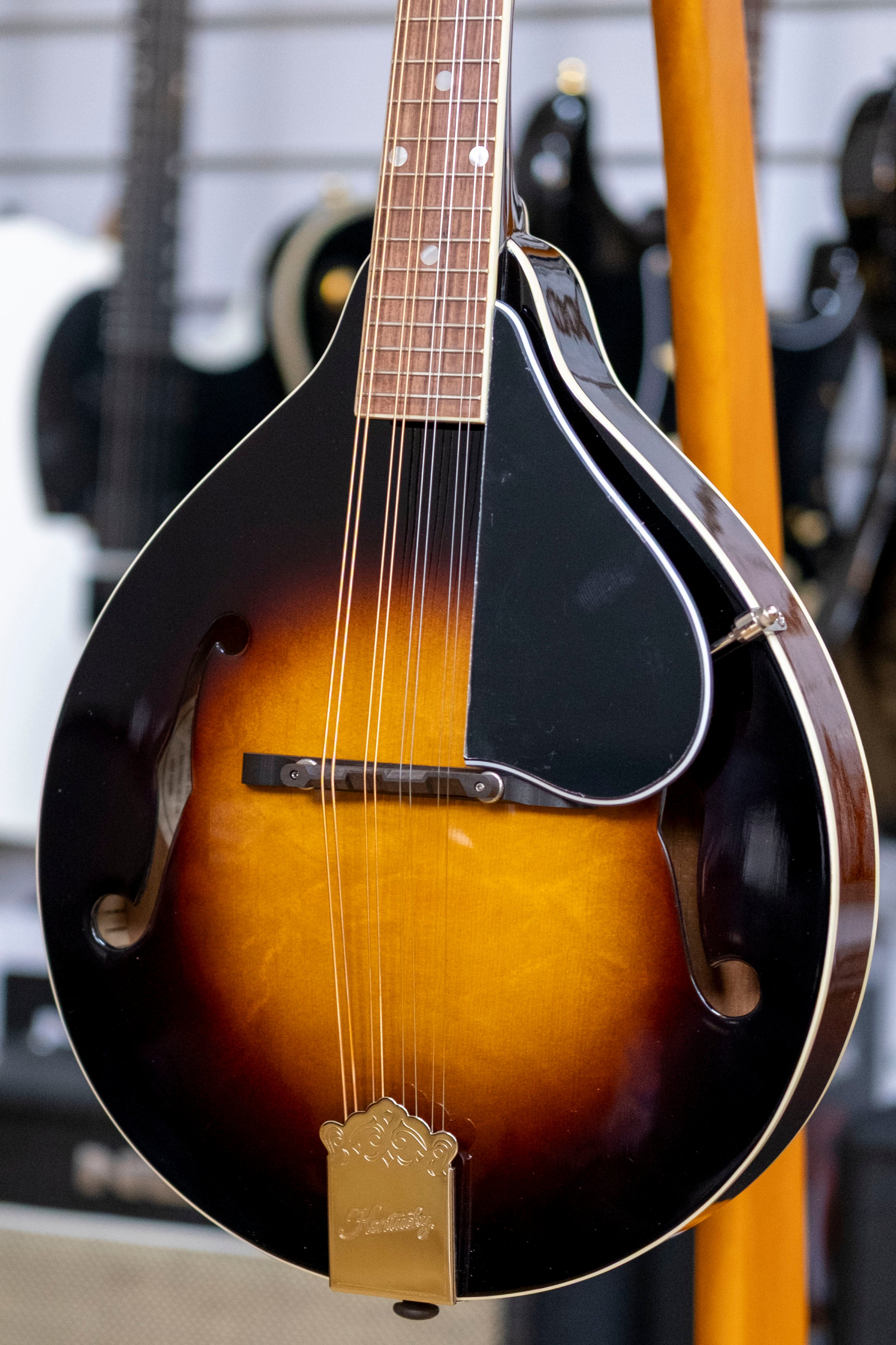 Kentucky KM-140 Solid Top A-Model Mandolin with Deluxe Bag