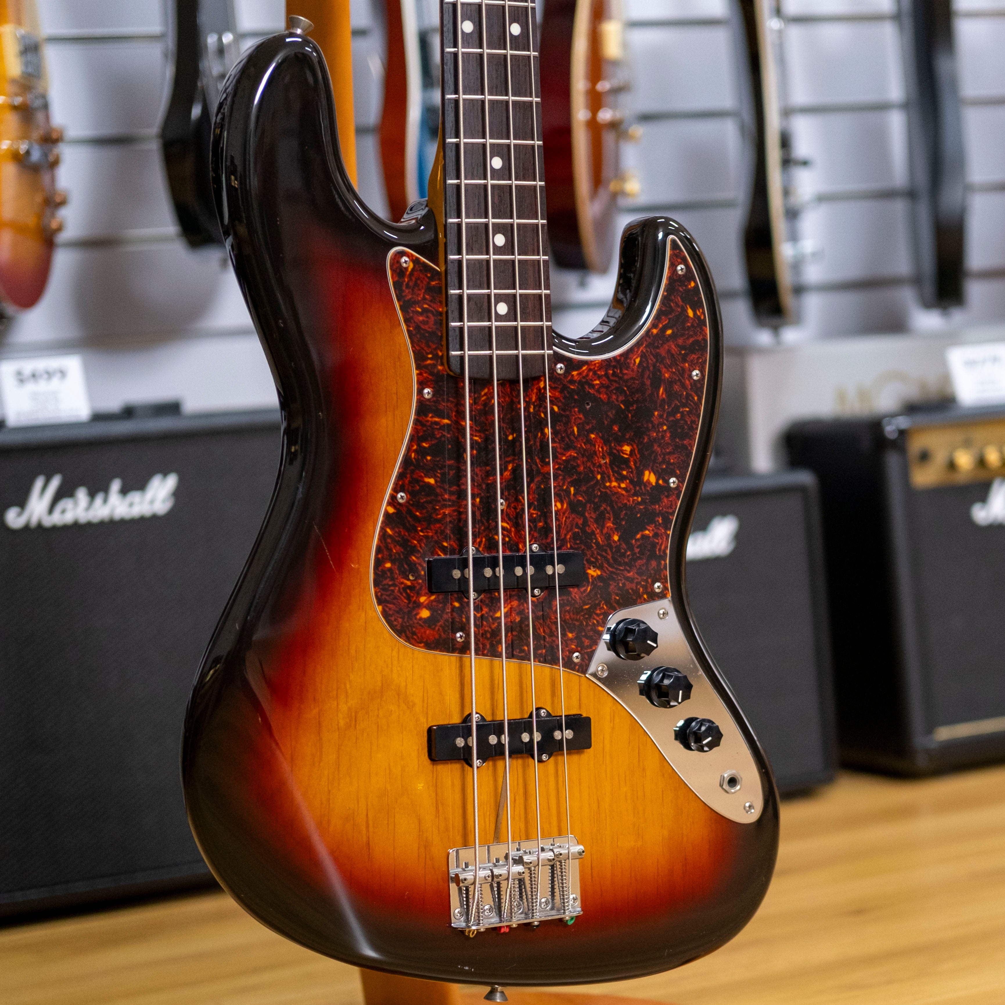 Fender JB-62 Jazz Bass Guitar (3-Tone Sunburst) (Pre-Owned, 2004 MIJ)