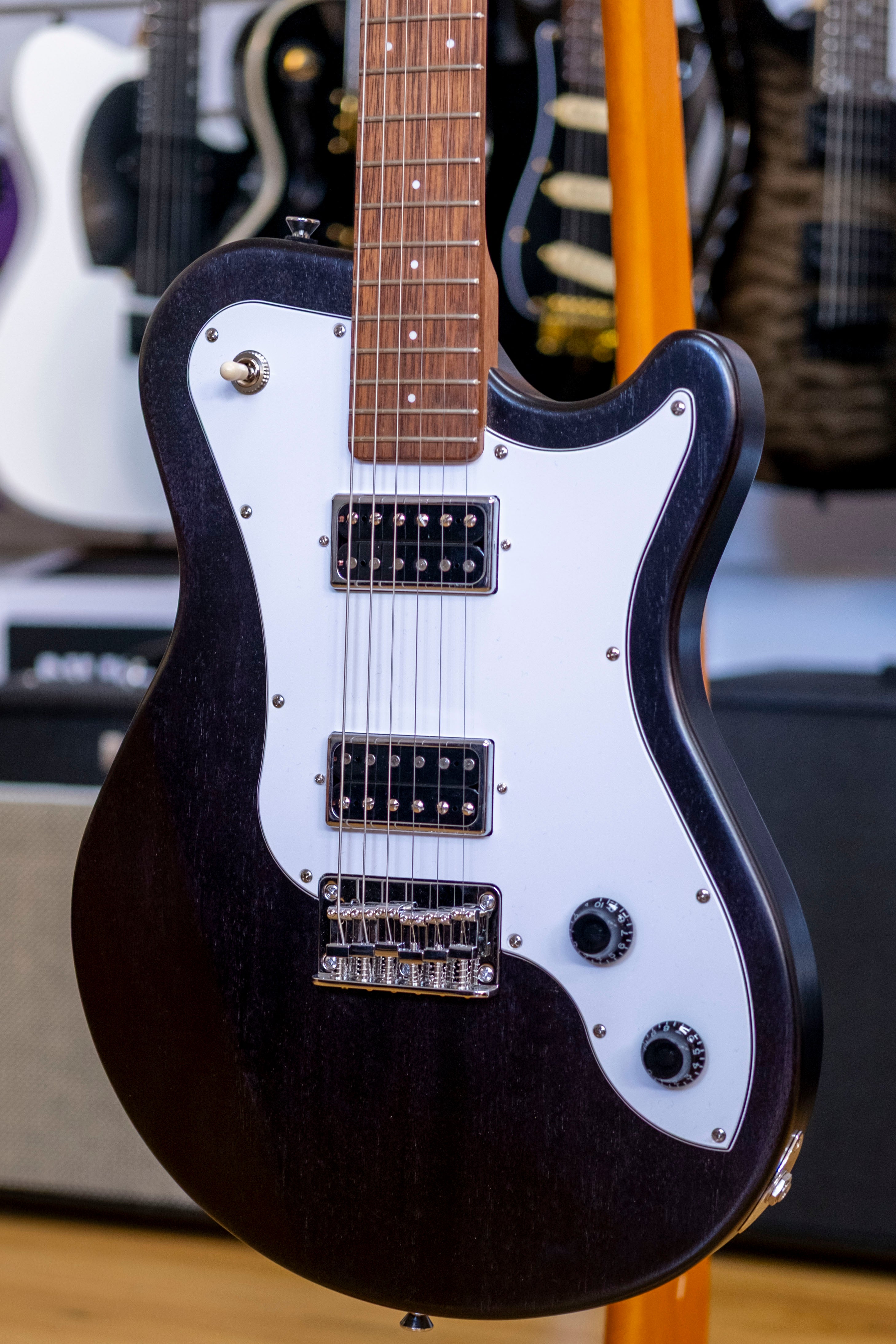 Pratley DVR Single Cutaway Electric Guitar (Natural Black)