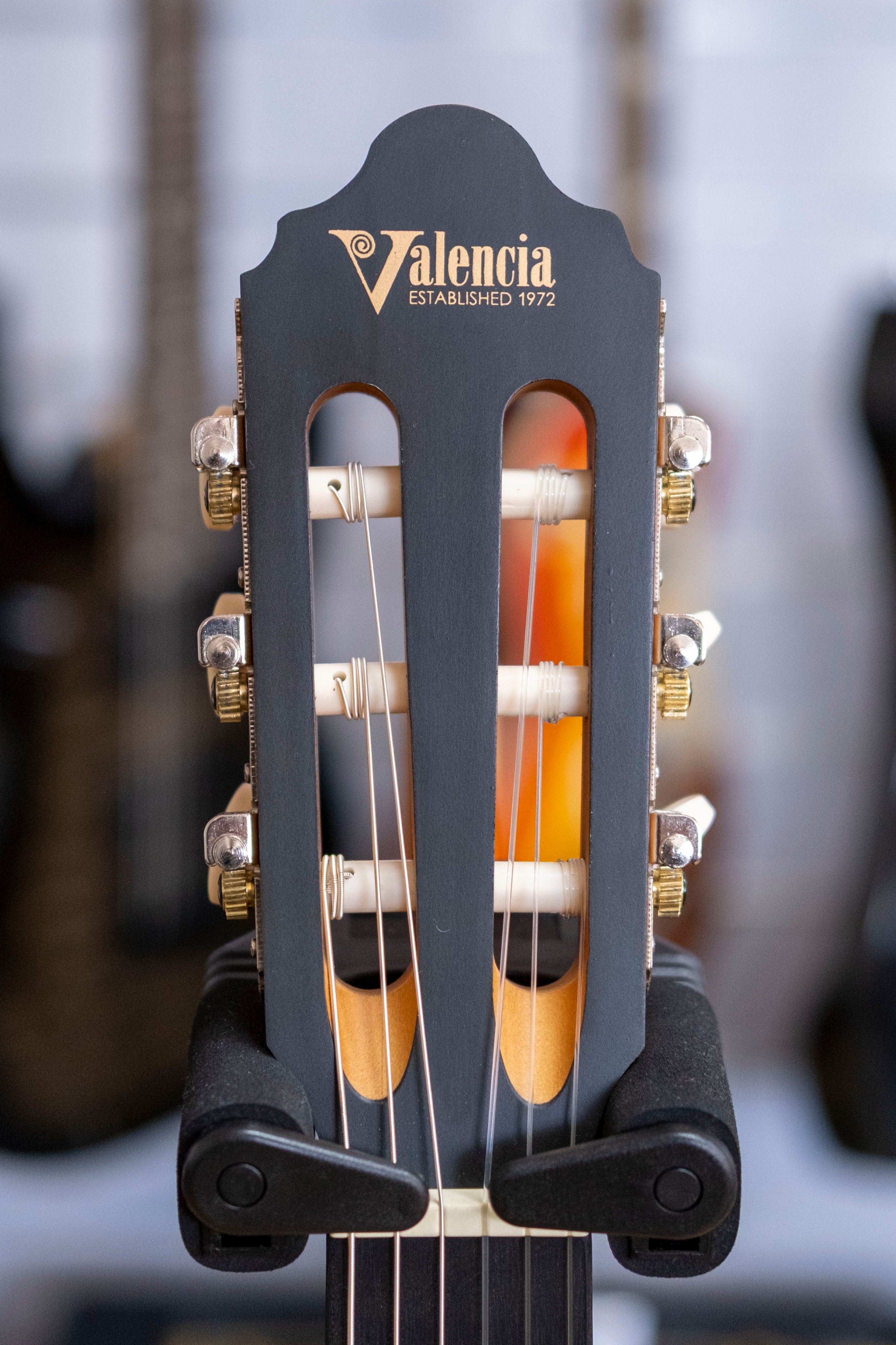 Valencia 200 Series 1/2 Size Nylon String Classical Guitar (Antique Natural)