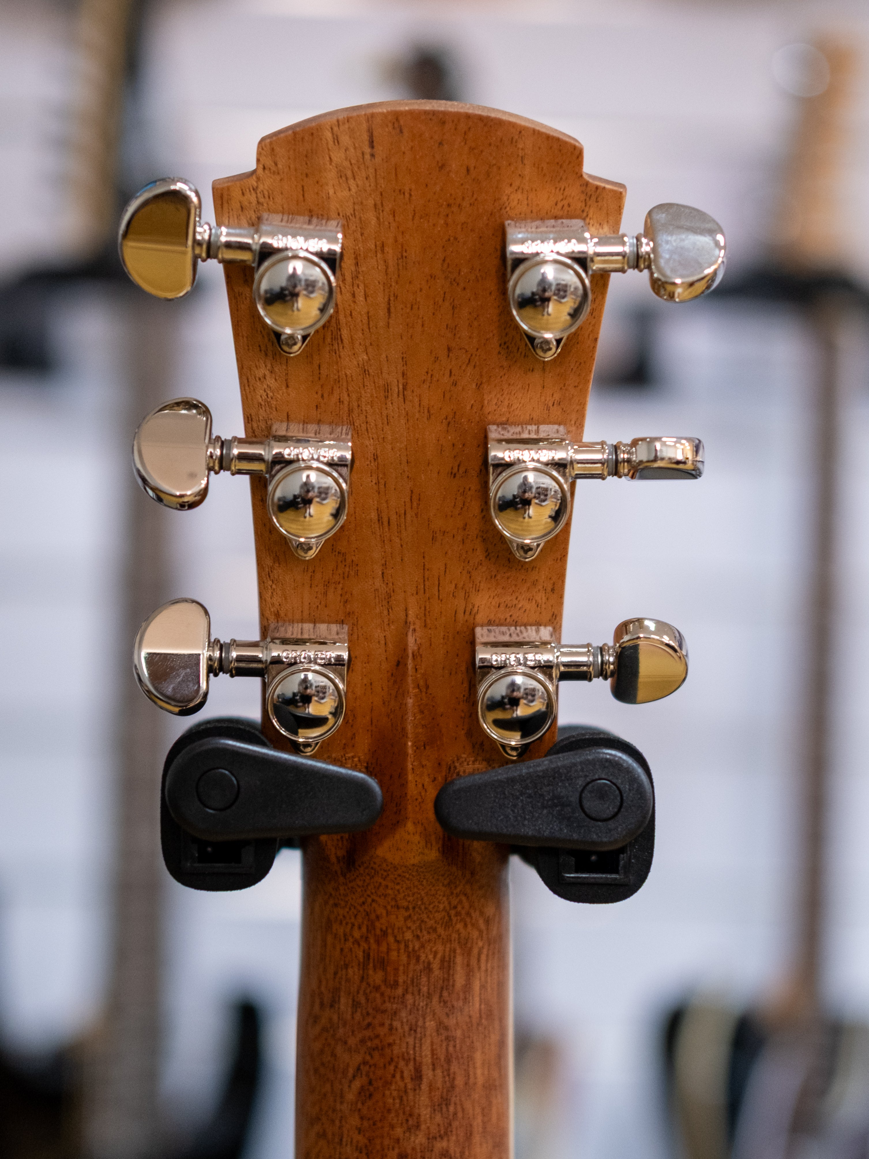 Cole Clark Studio Series Grand Auditorium Acoustic Electric Guitar (Mahogany)