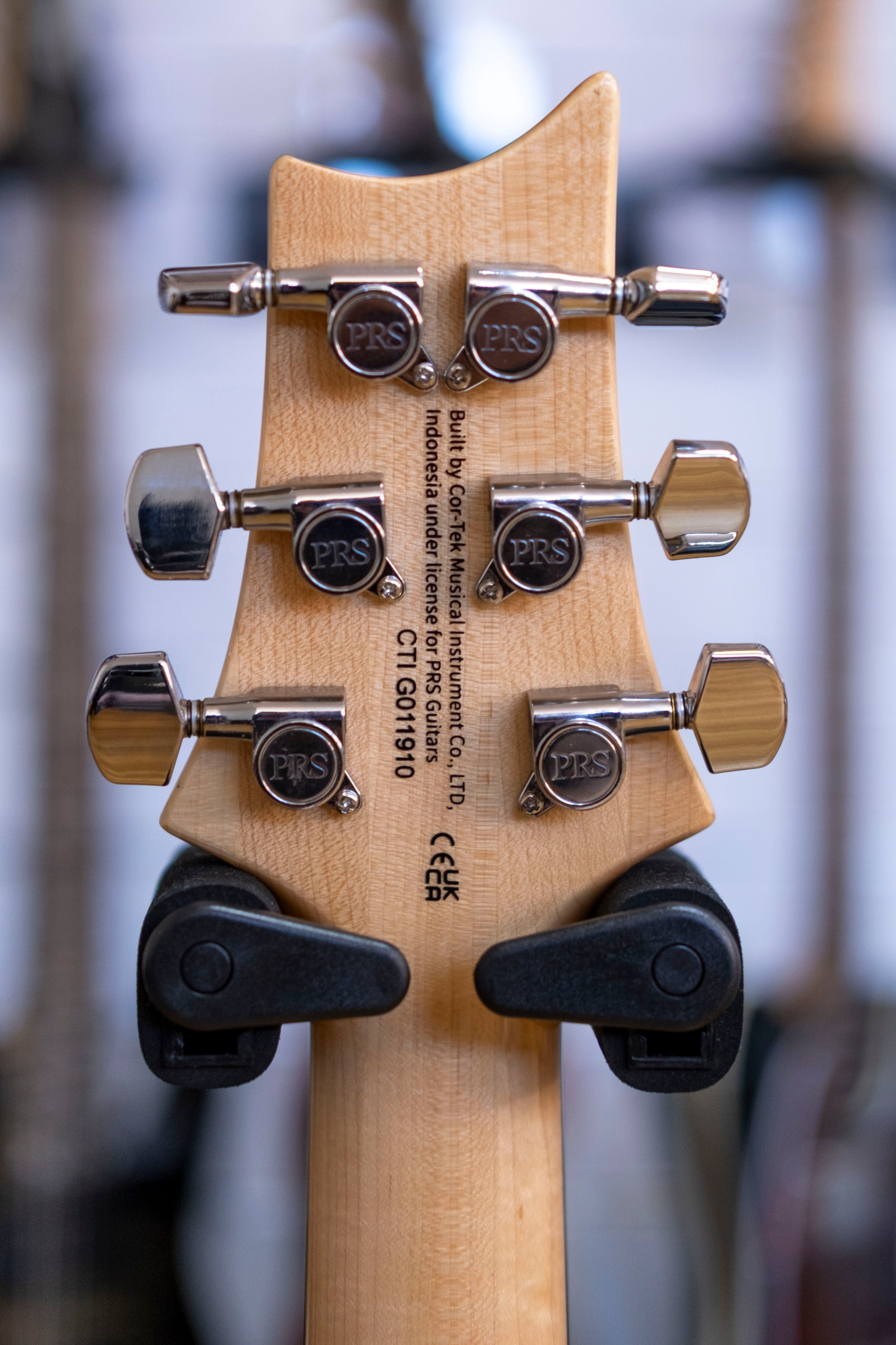 PRS SE Custom 24-08 Electric Guitar with Gig Bag (Blood Orange)