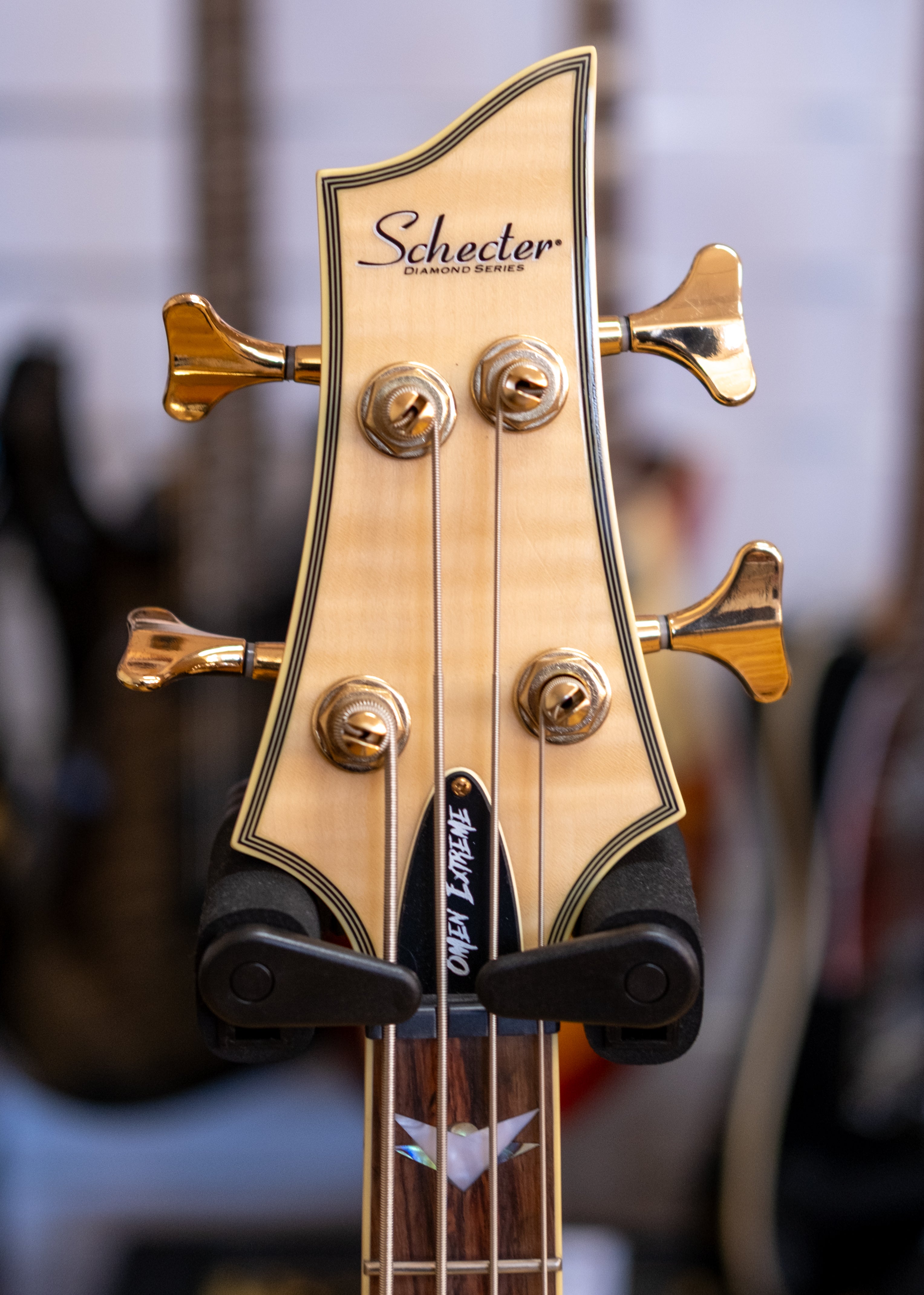 Schecter Omen Extreme 4-String Bass Guitar (Natural)