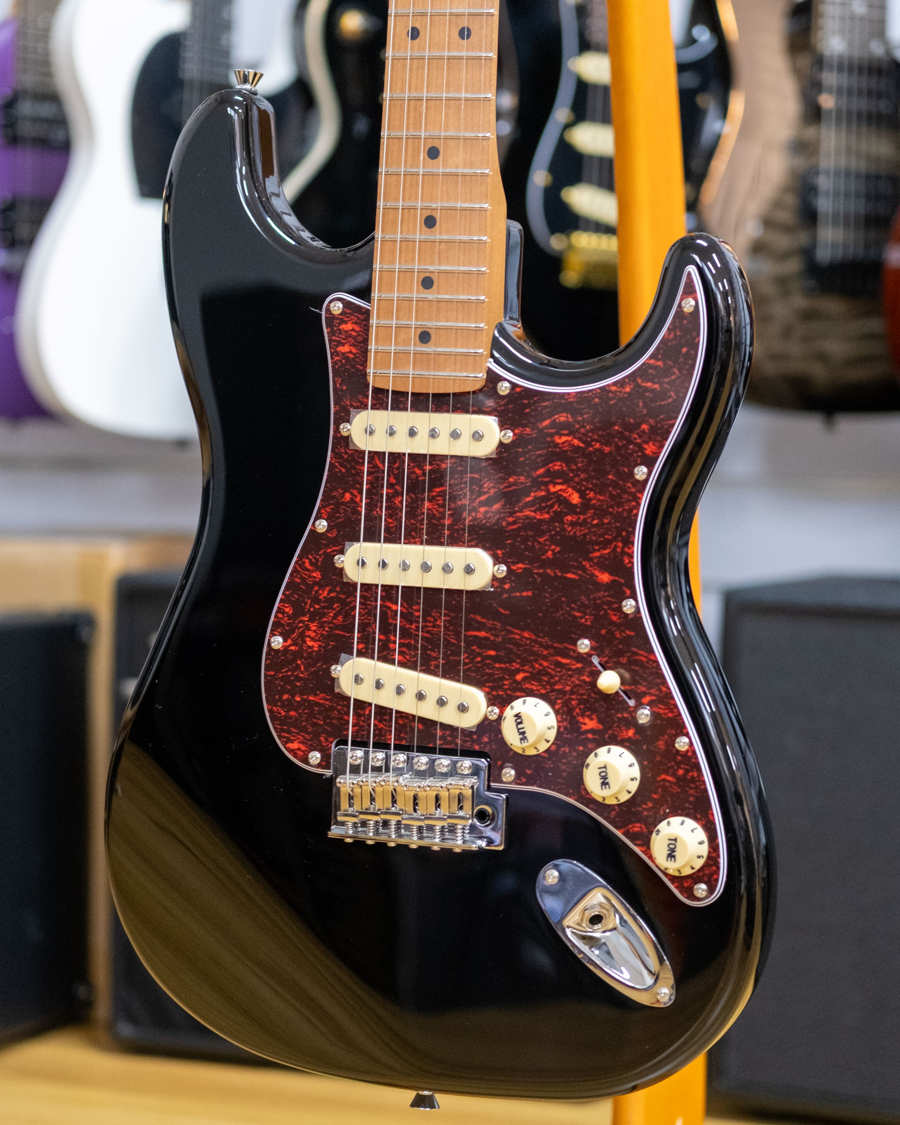 Jet JS-300 Electric Guitar (Black)