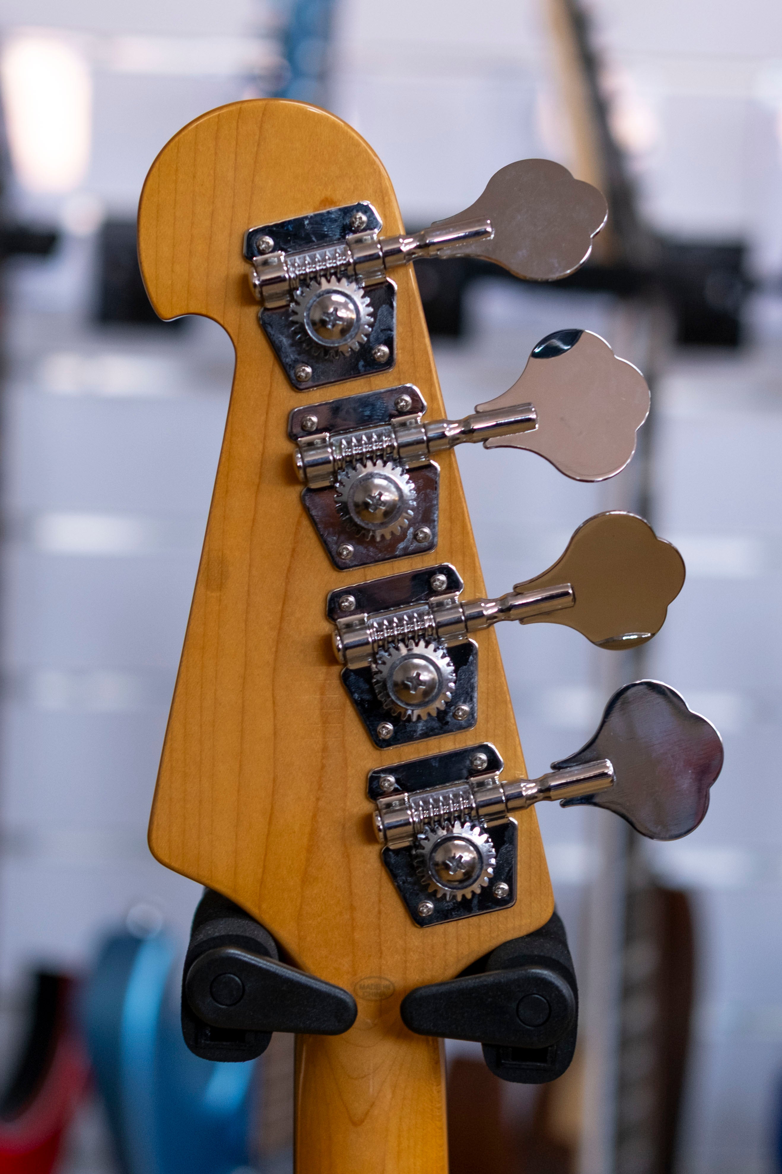 SX VTG Series 3/4 Size Bass Guitar with Gig Bag (Tobacco Sunburst)