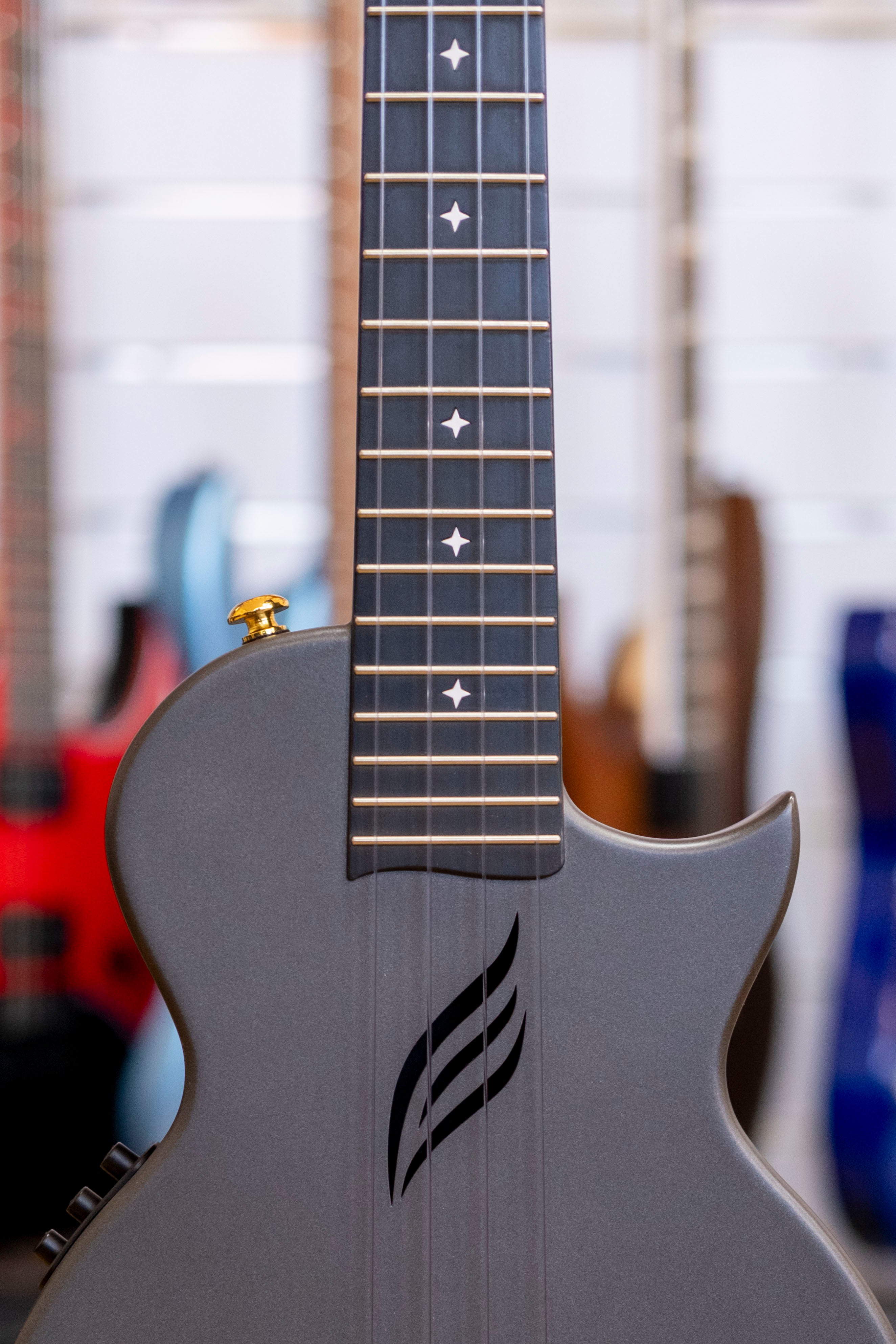 Enya Nova U Carbon Electric Tenor Ukulele (Black) (Pre-Owned)