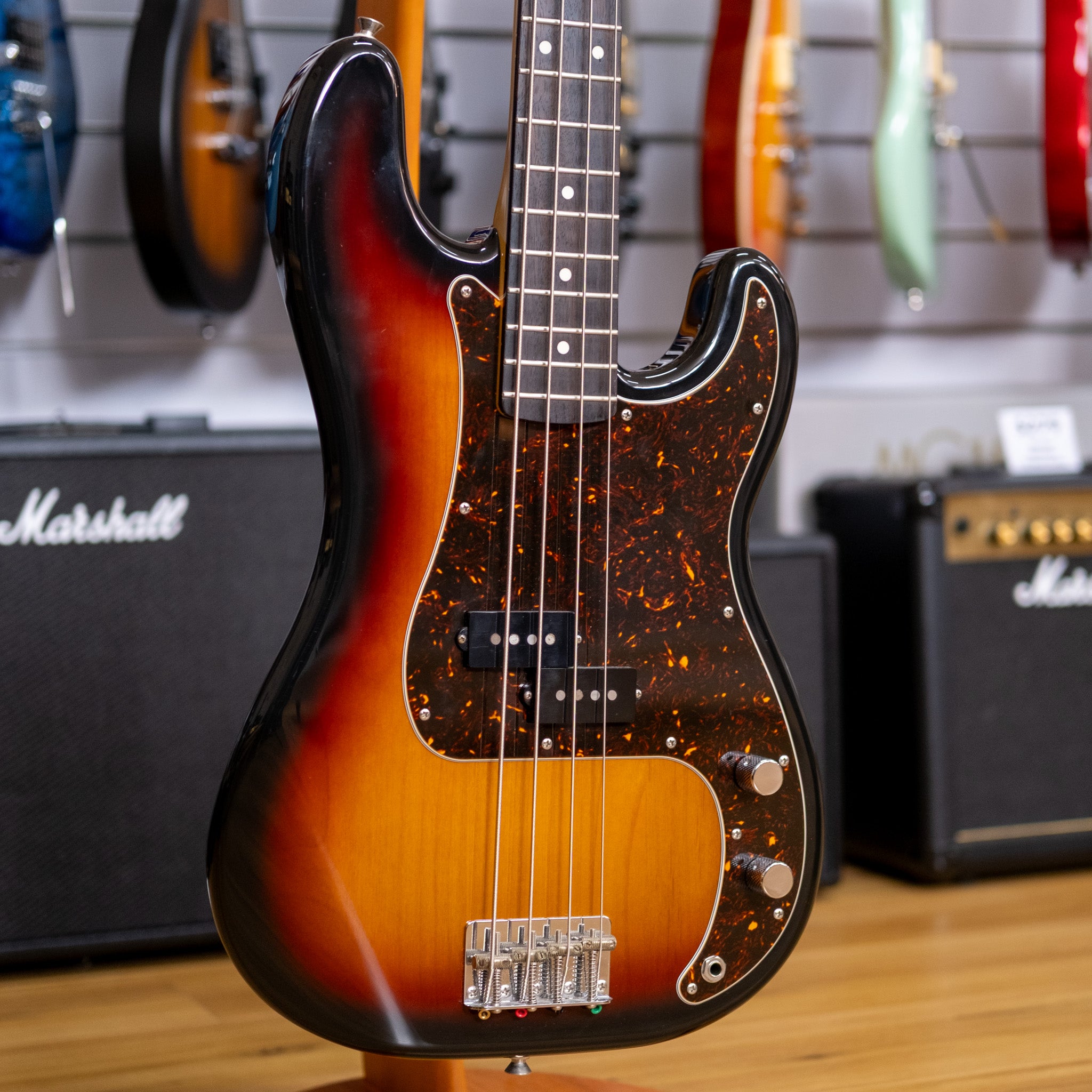 FGN (Fujigen) Neo Classic P Bass Guitar (3-Tone Sunburst) (Pre-Owned,