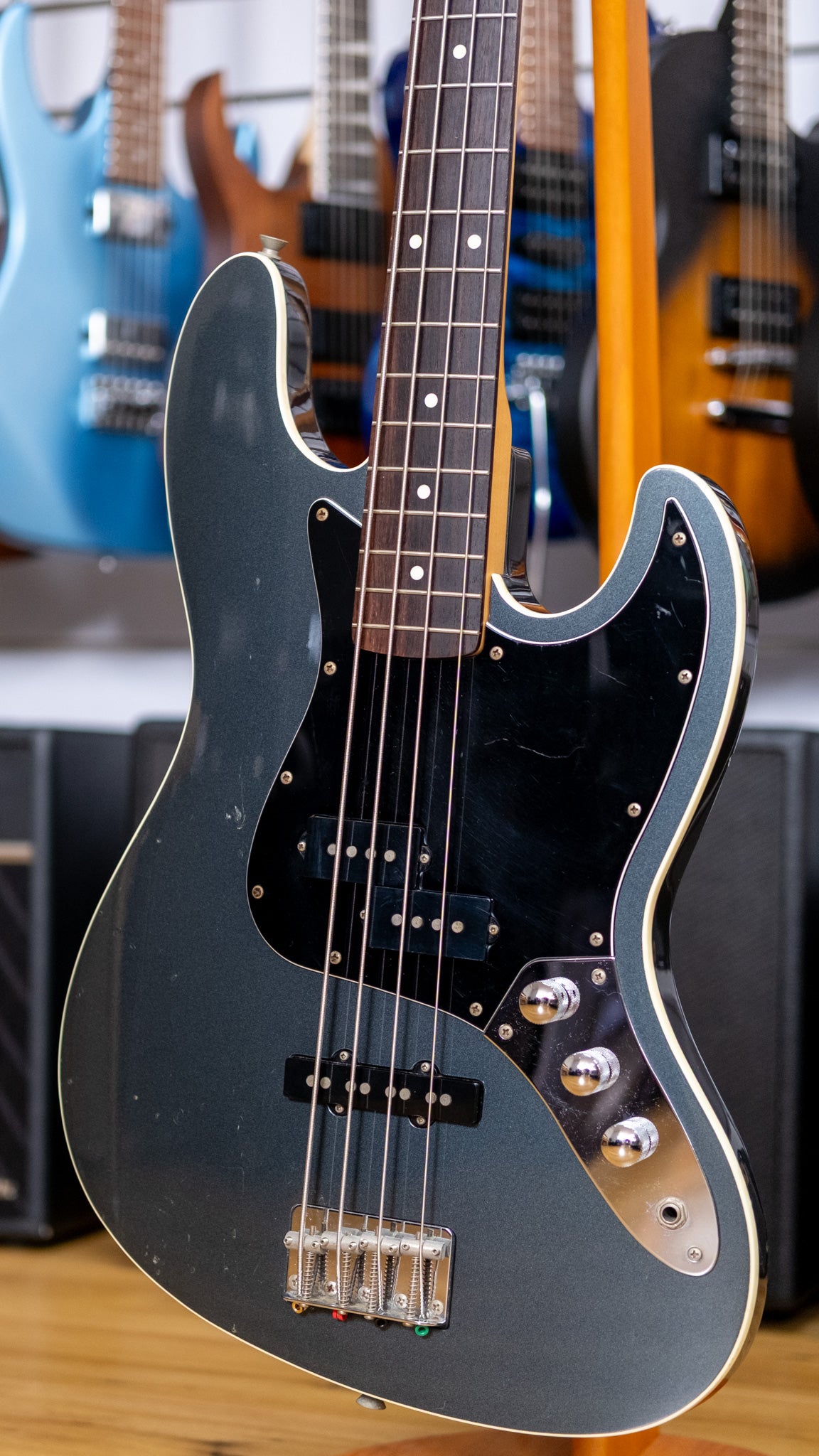 Fender Aerodyne Jazz Bass (Dolphin Grey) (Pre-Owned, 2010 MIJ)