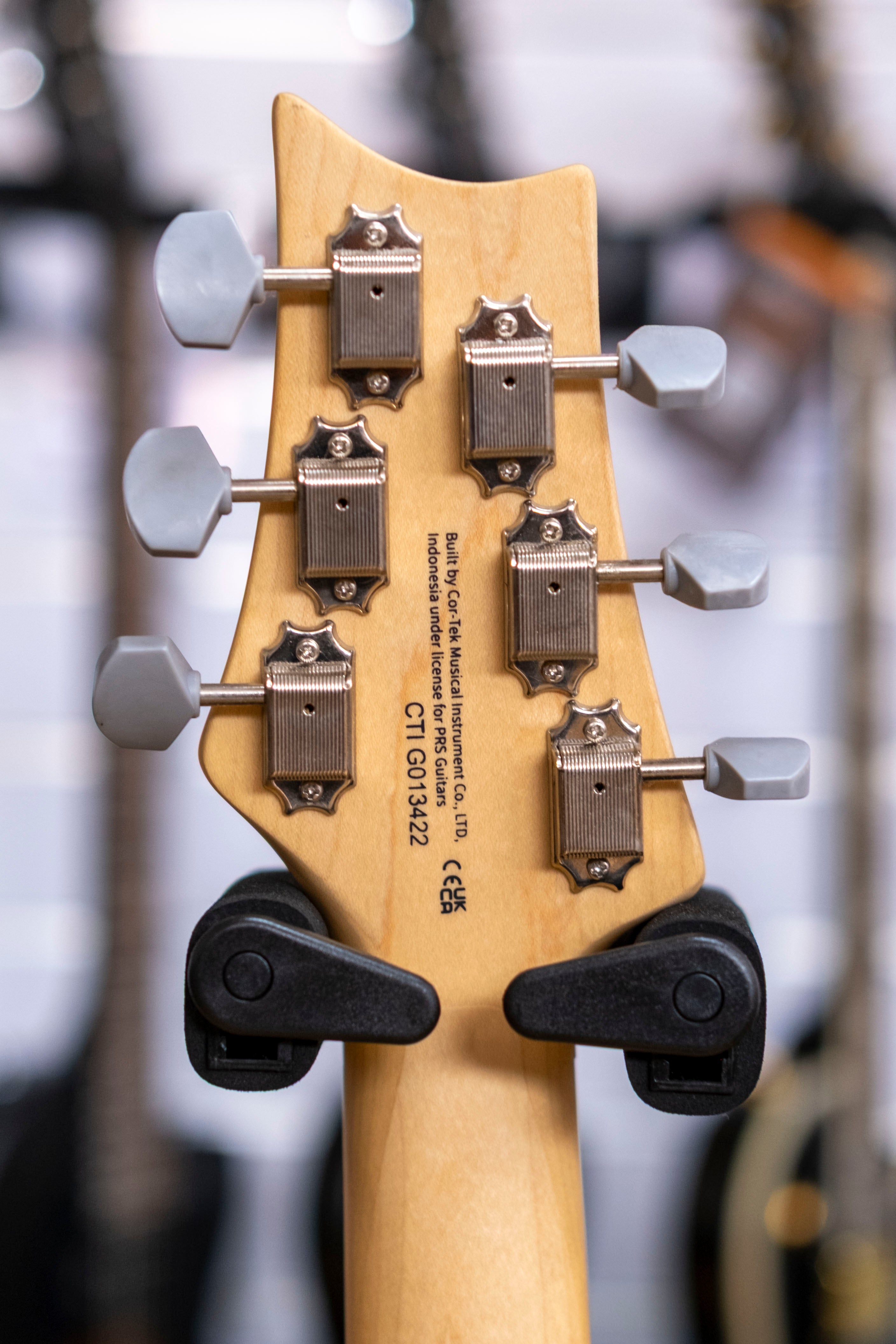 PRS SE Silver Sky Maple Electric Guitar with Gig Bag (Nylon Blue) (Pre-Owned)