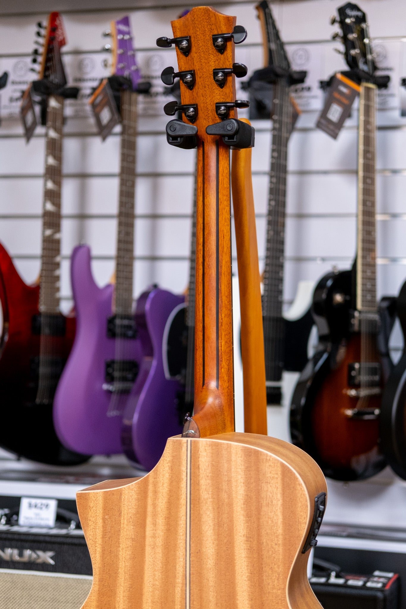 Bromo Tahoma Series Grand Auditorium Acoustic Electric Guitar (Solid Spruce Top)