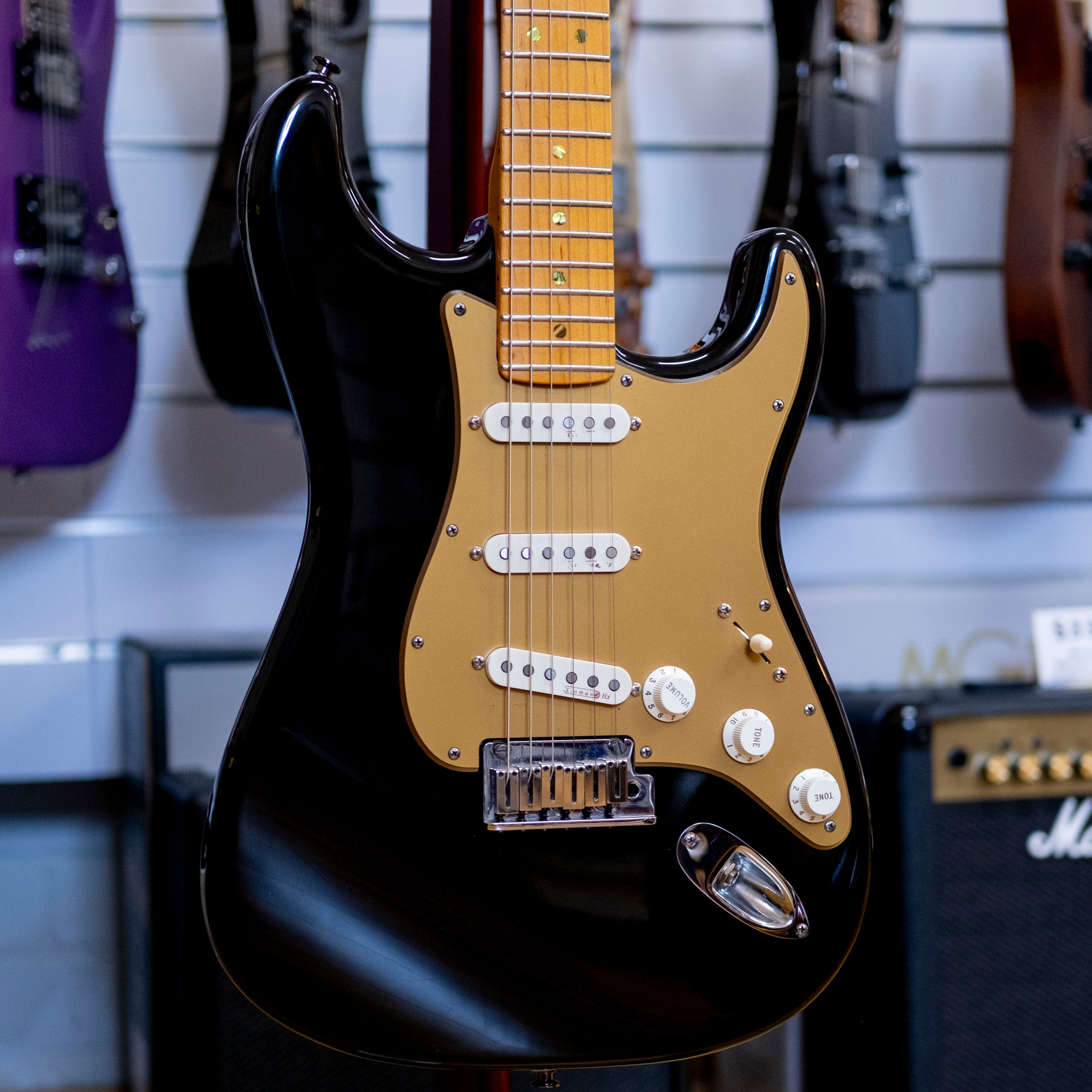 Fender American Deluxe 60th Anniversary Stratocaster Electric Guitar (Black) (Pre-Owned, 2006 MIA)