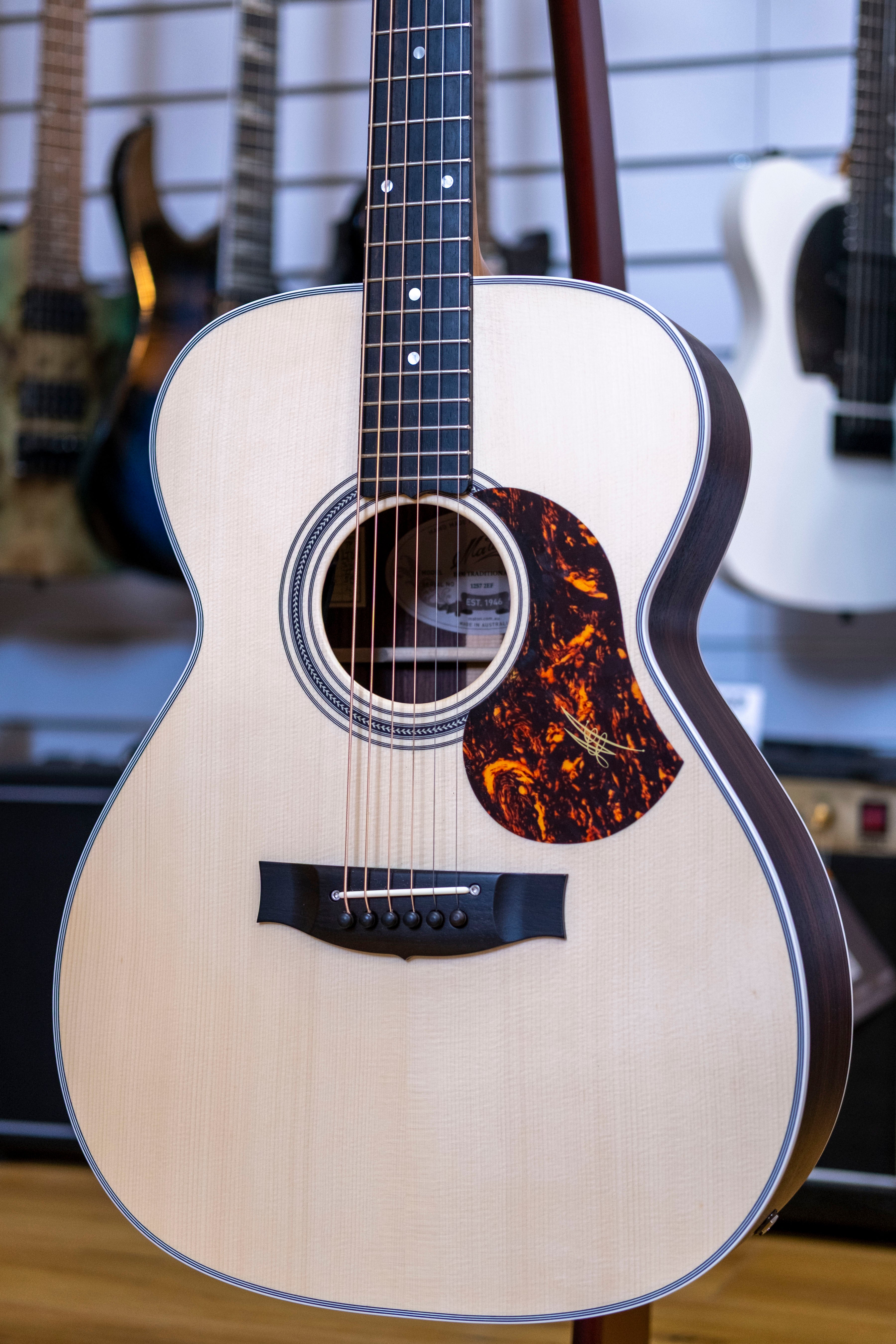 Maton ER90 Traditional Acoustic Electric Guitar with Hardcase (Pre-Owned)