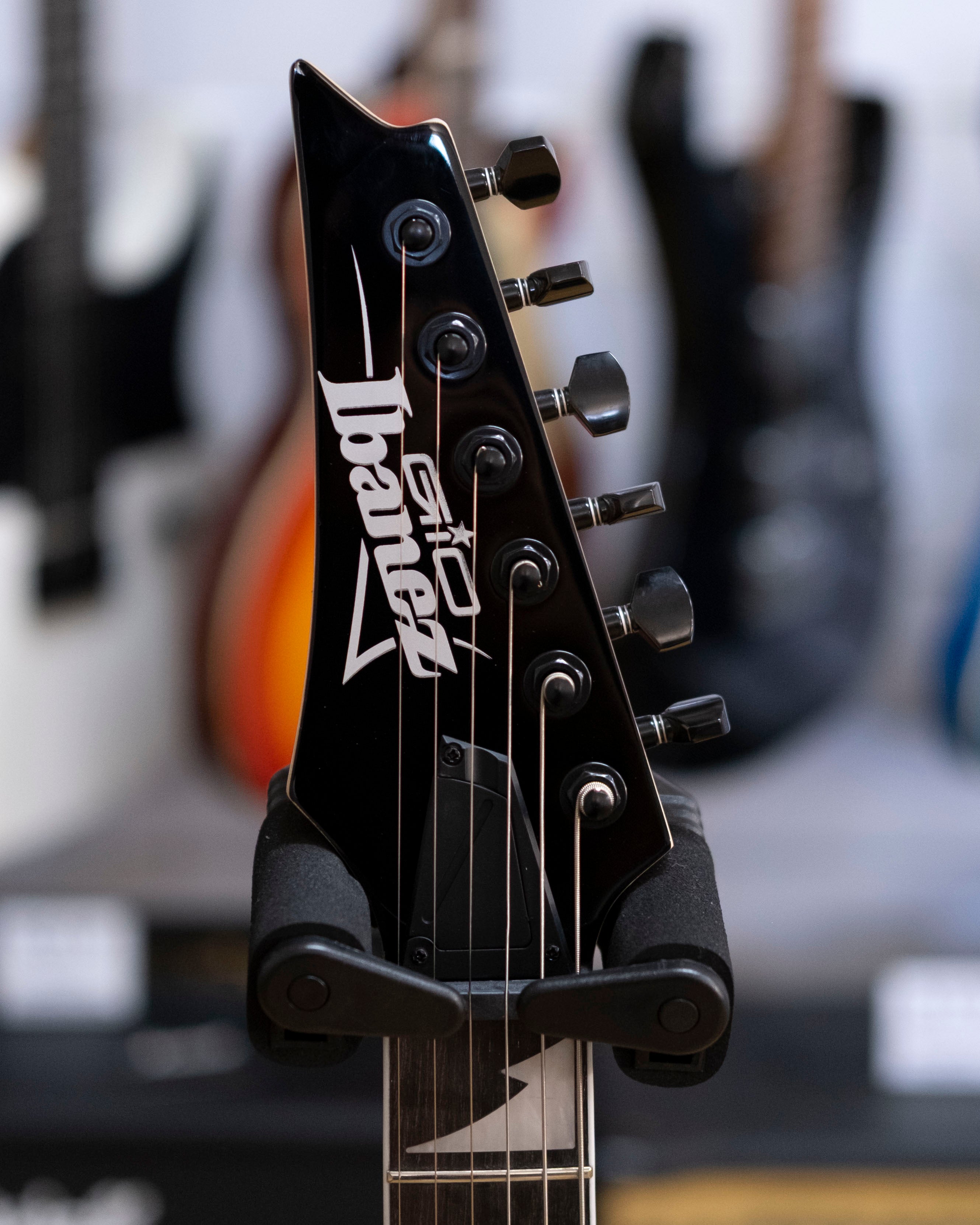Ibanez Gio Series RG121DXL Left Handed Electric Guitar (Walnut Flat)