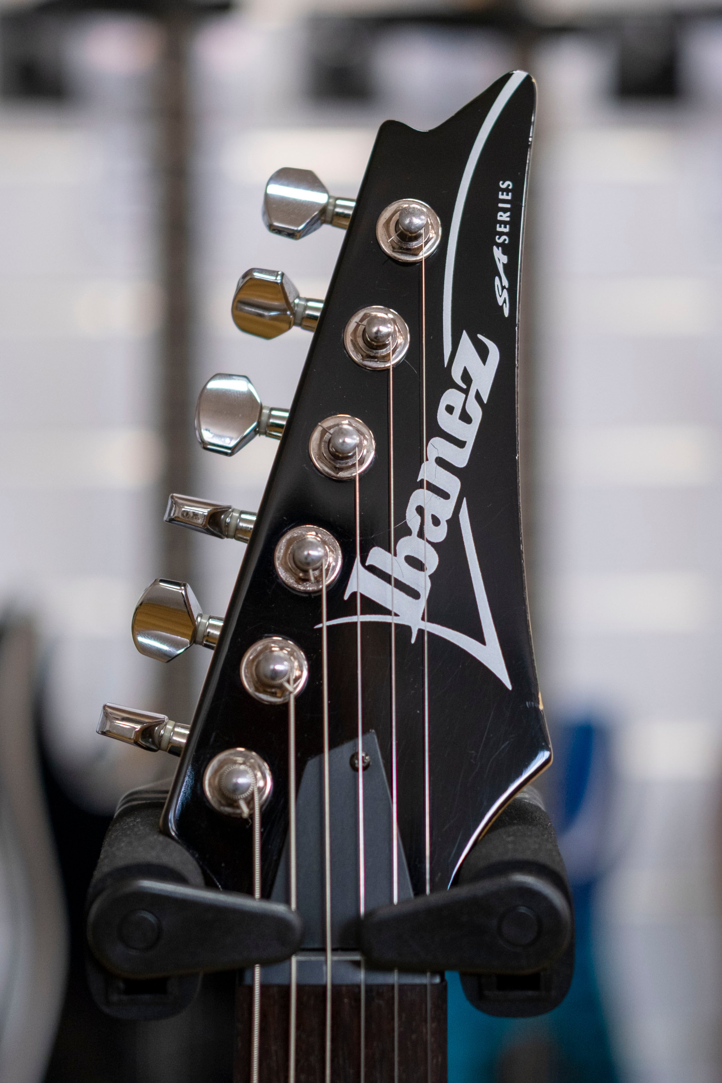 Ibanez SA Series SA160QM Electric Guitar with Hardcase (Pre-Owned, 2005 MIK)