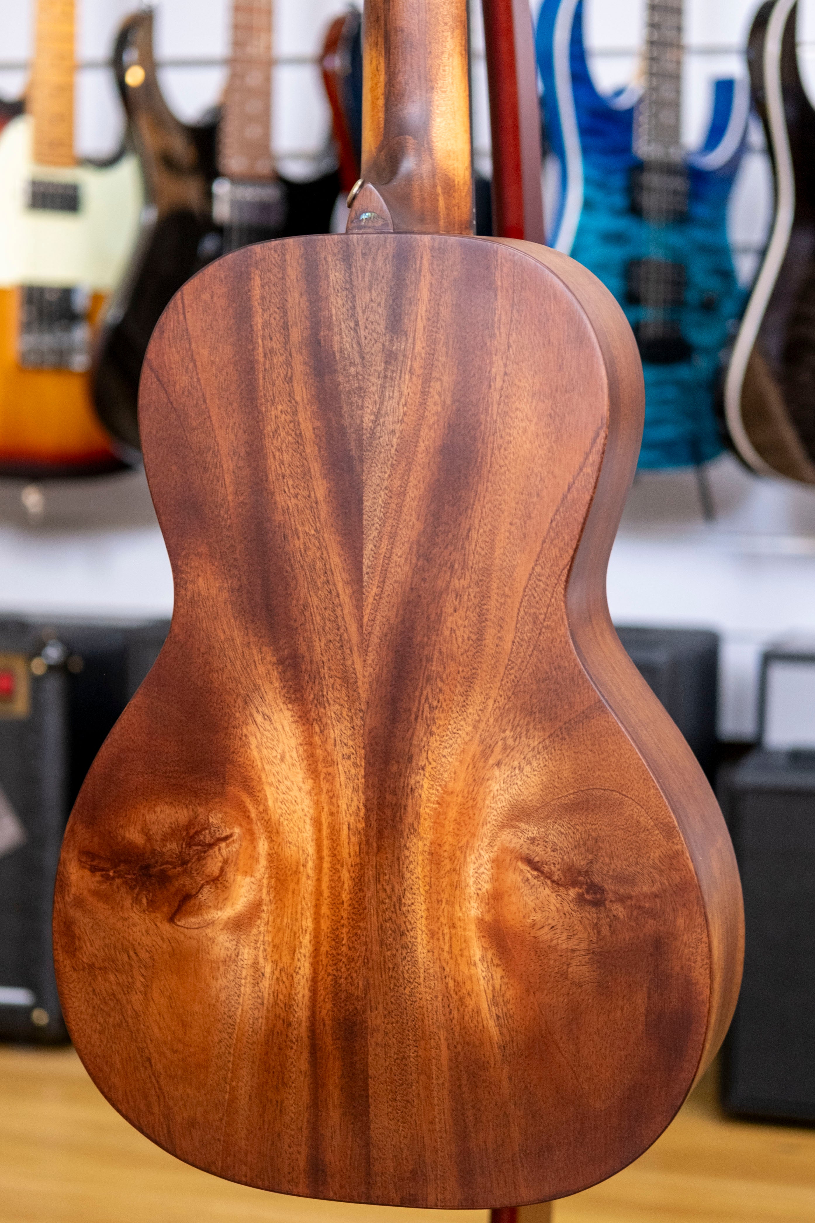 Bromo Rocky Mountain Parlour Acoustic Guitar (Historic Sunburst) (Solid Spruce/Solid Mahogany)
