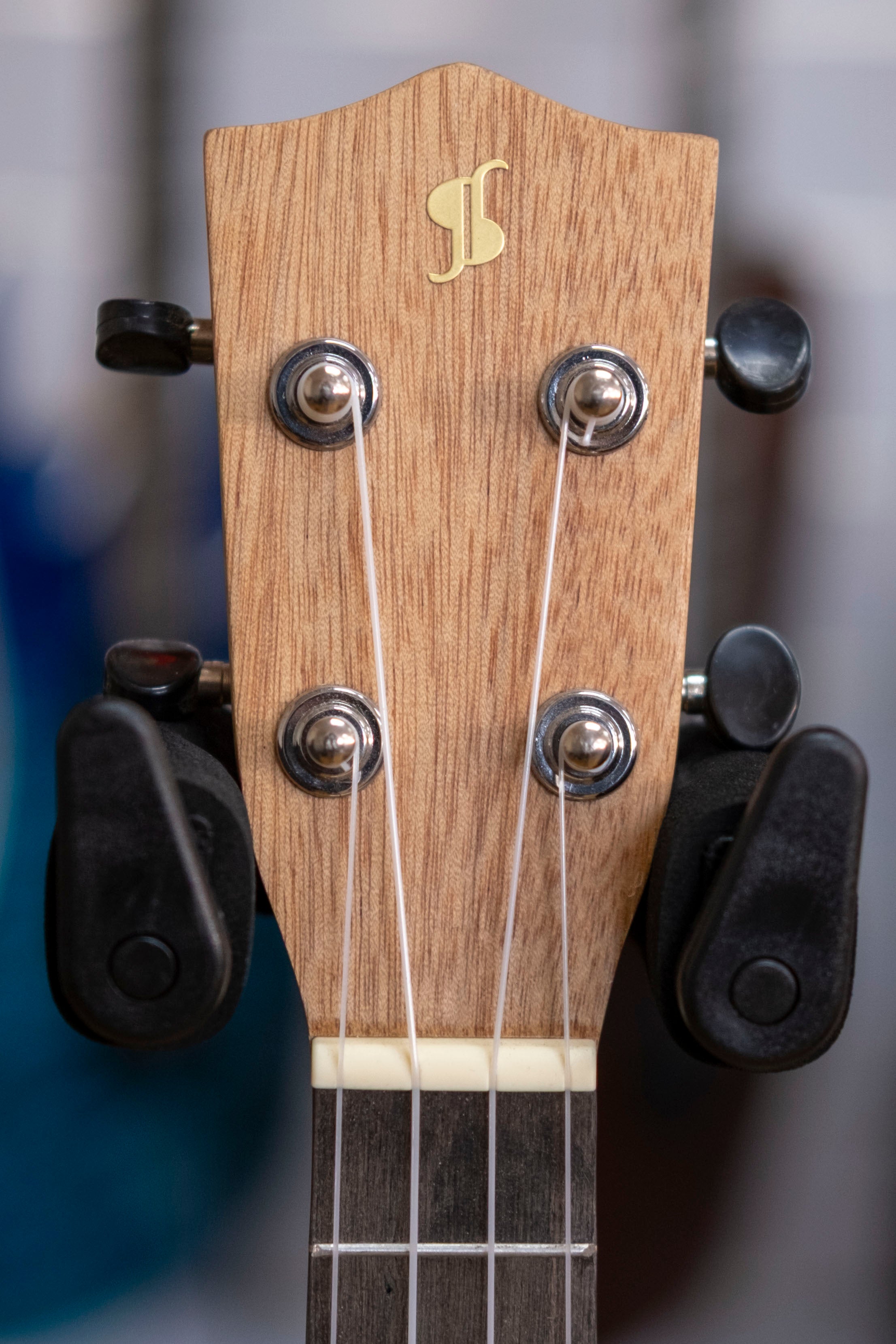 Stagg UC-30 Concert Ukulele with Bag (Mahogany)