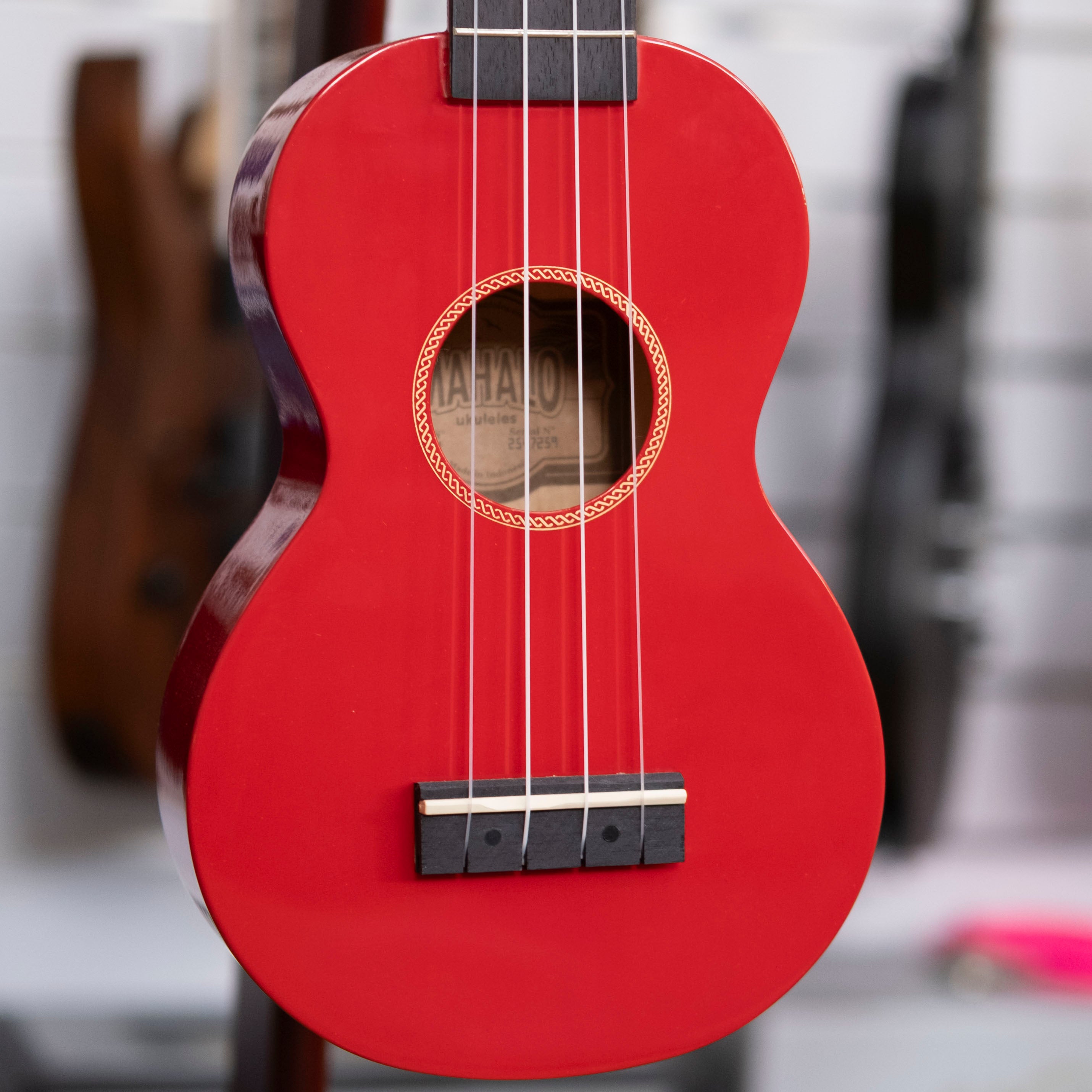 Mahalo Rainbow Series Soprano Ukulele with Bag (Red)