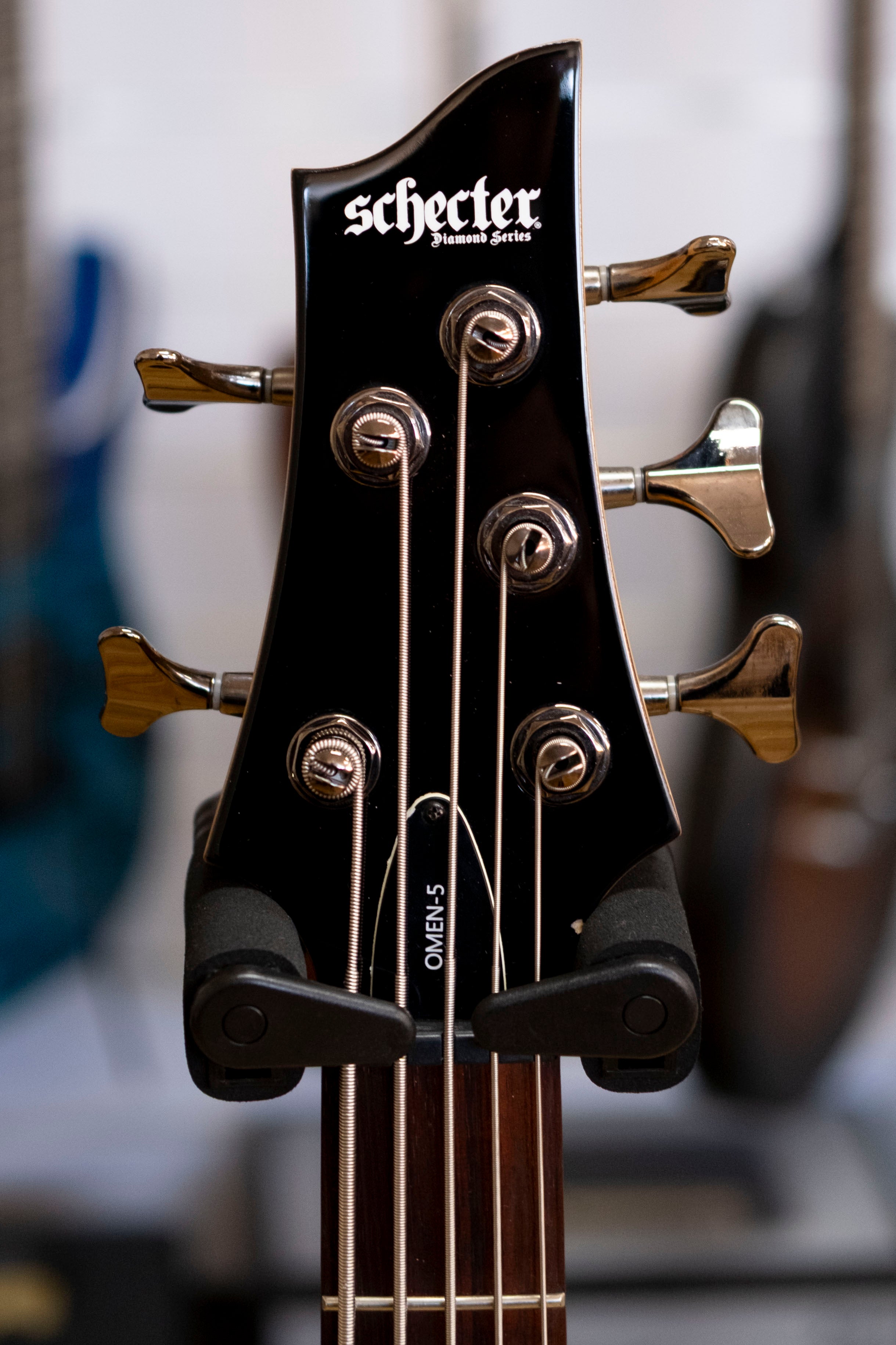 Schecter Diamond Series Omen-5 5-String Bass Guitar (Black) (Pre-Owned)