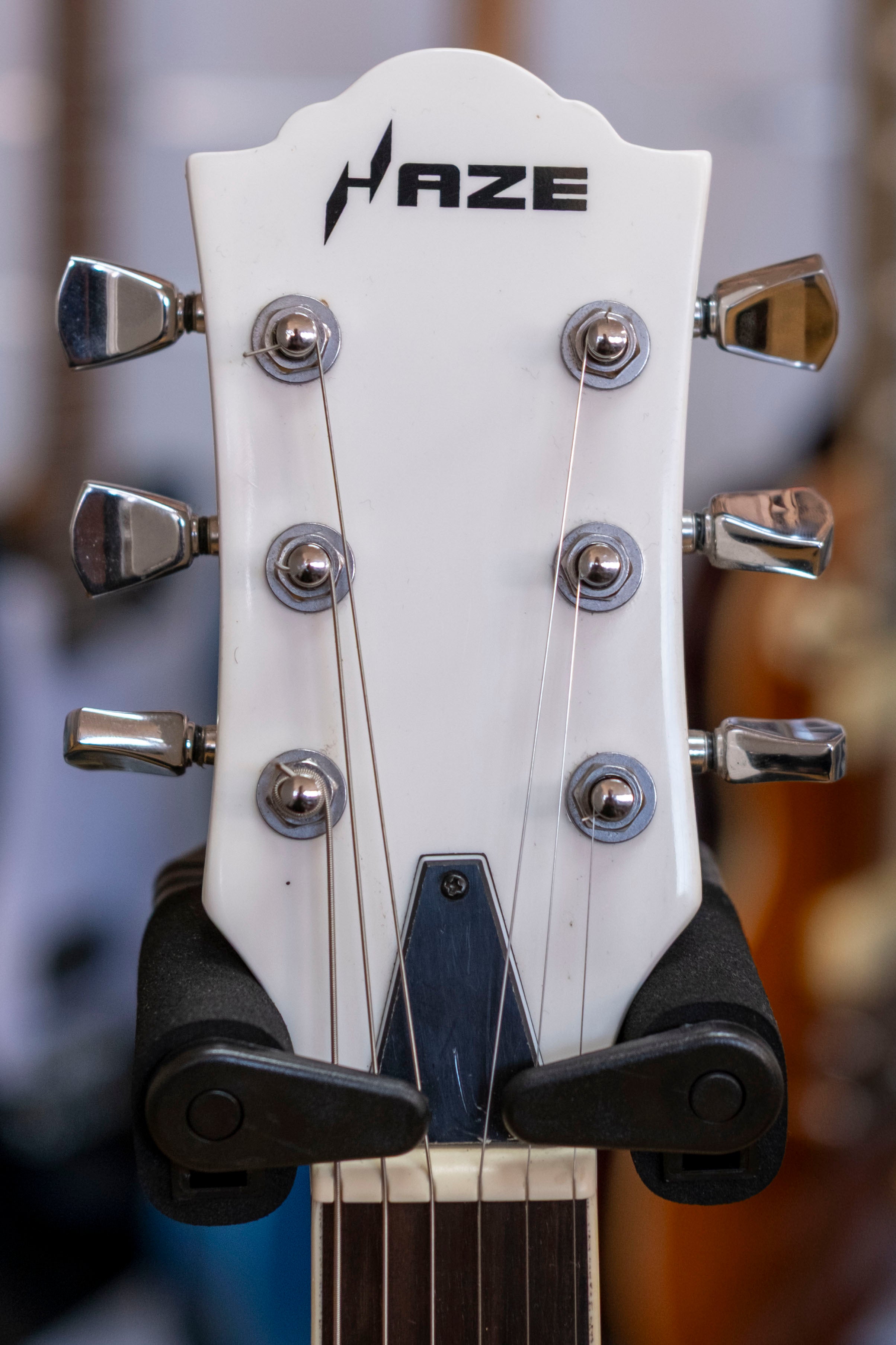 Haze SEG277 Single-Cut Electric Guitar (Arctic White) (Pre-Owned)