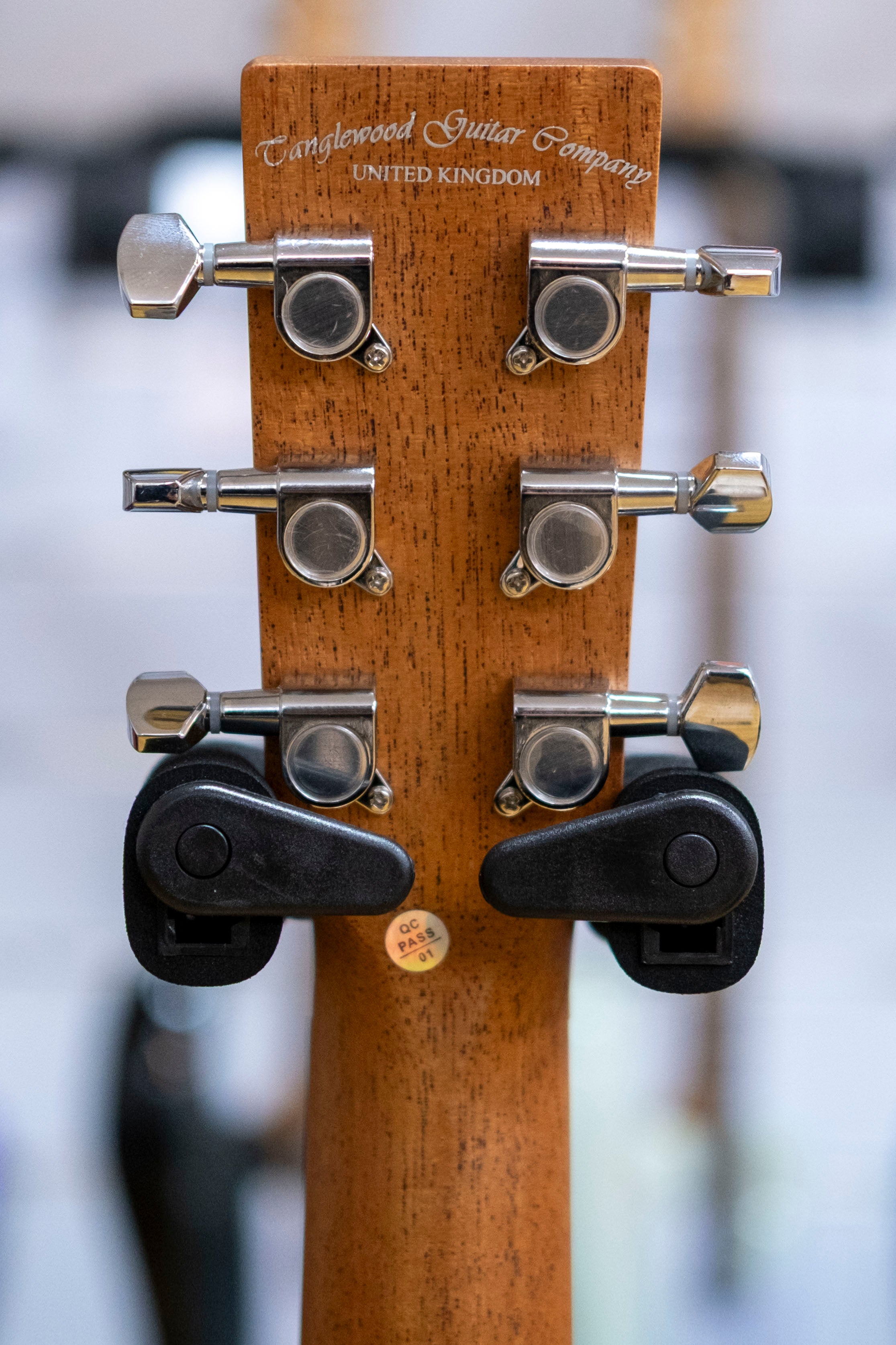 Tanglewood Metropolitan Folk Acoustic Guitar (Spruce/Koa)