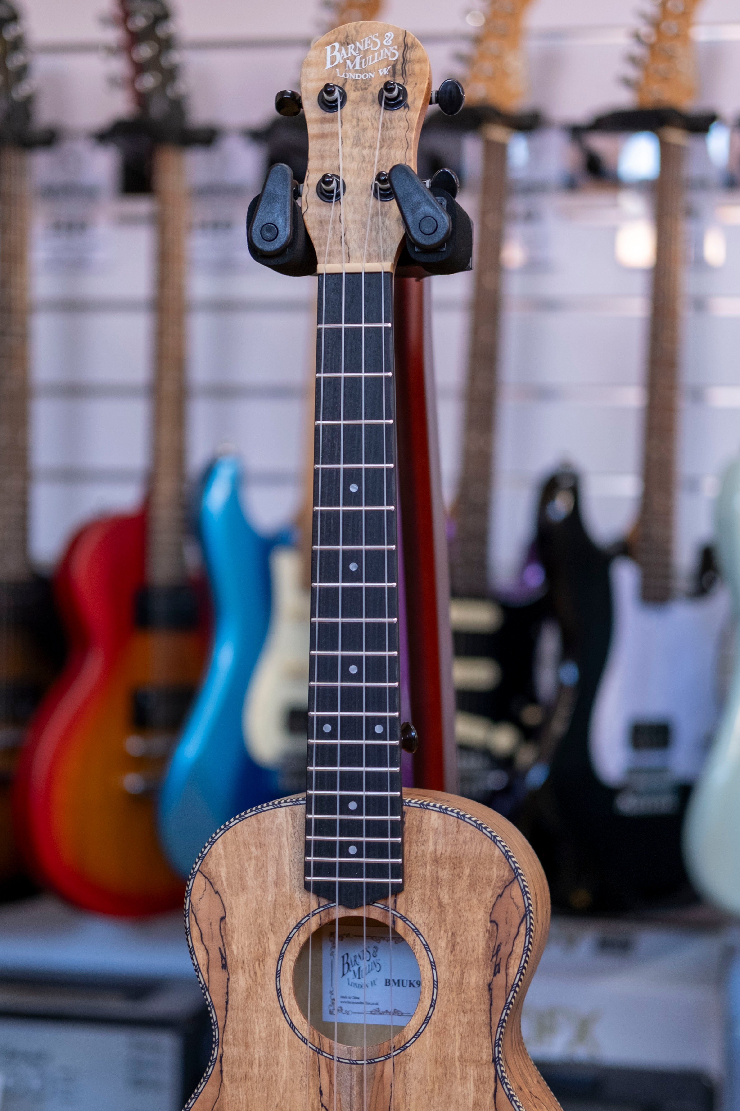 Barnes & Mullins Tenor Ukulele (Spalted Maple)