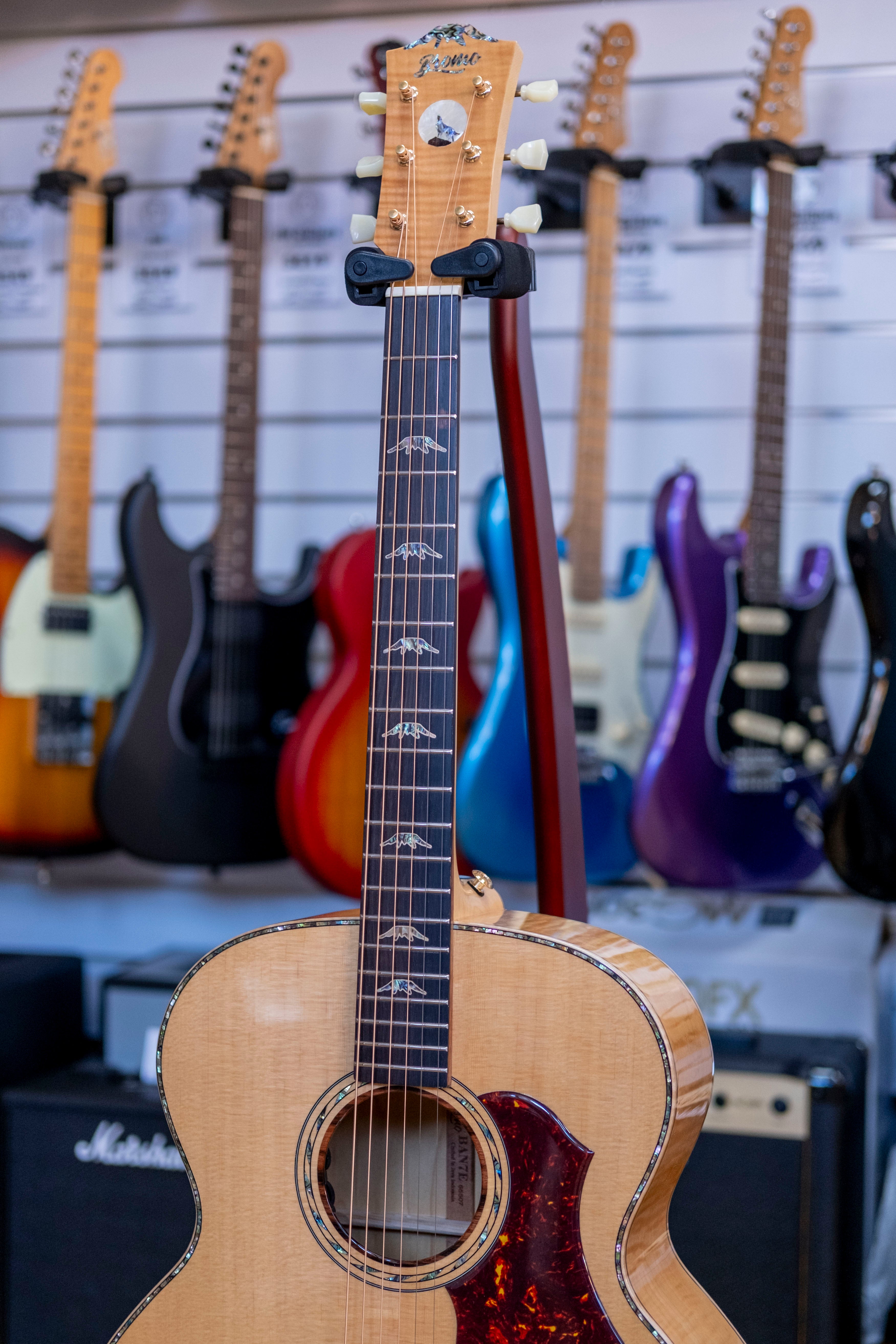 Bromo Denali Jumbo Acoustic Electric Guitar with Gig Bag (Solid Spruce/Flame Maple)