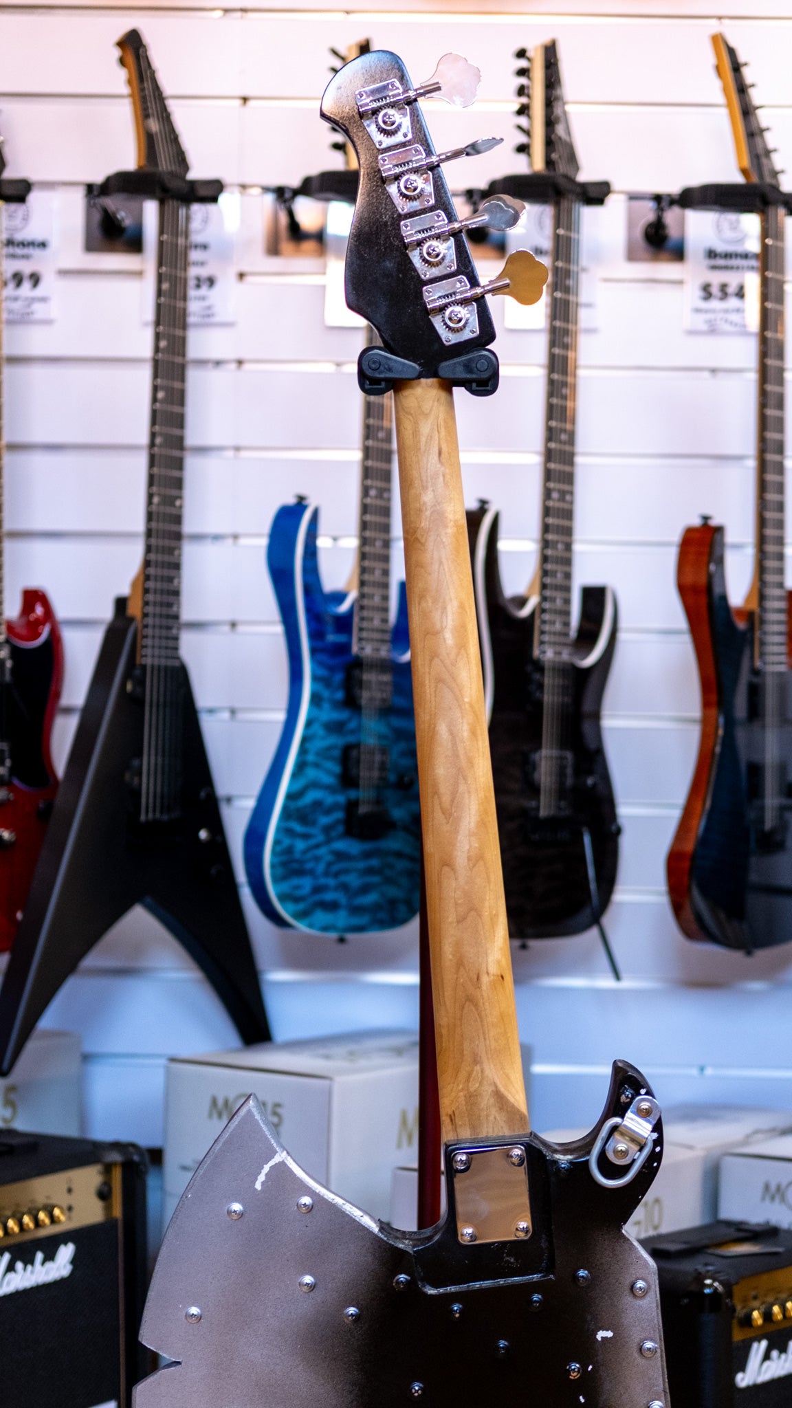 Artist 'Custom Axe' Bass Guitar (Pre-Woned)