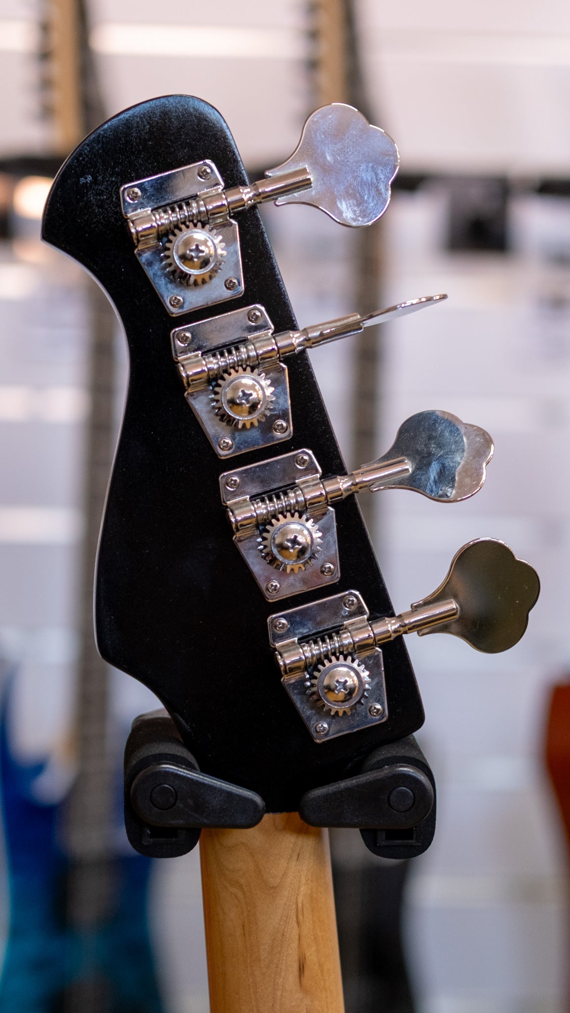 Artist 'Custom Axe' Bass Guitar (Pre-Woned)