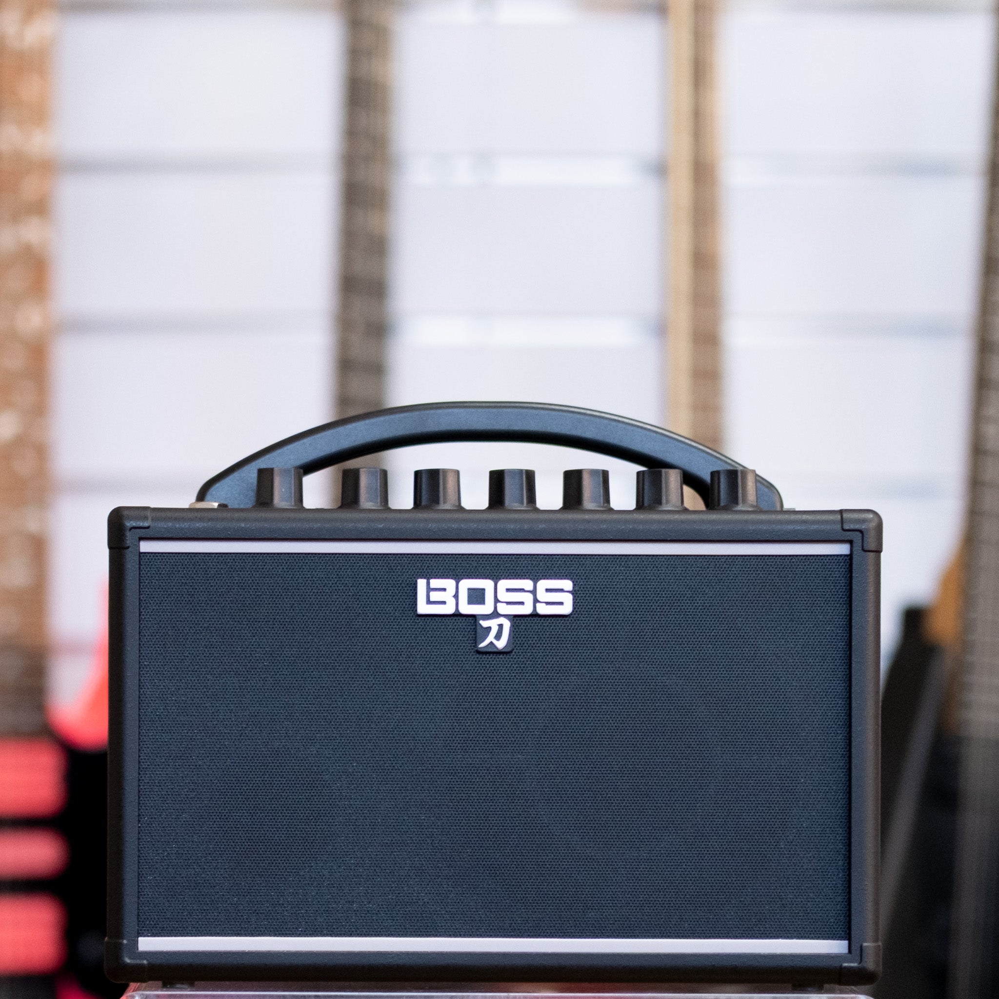 Boss Katana-Mini 7-Watt Battery Powered Guitar Combo (Pre-Owned)