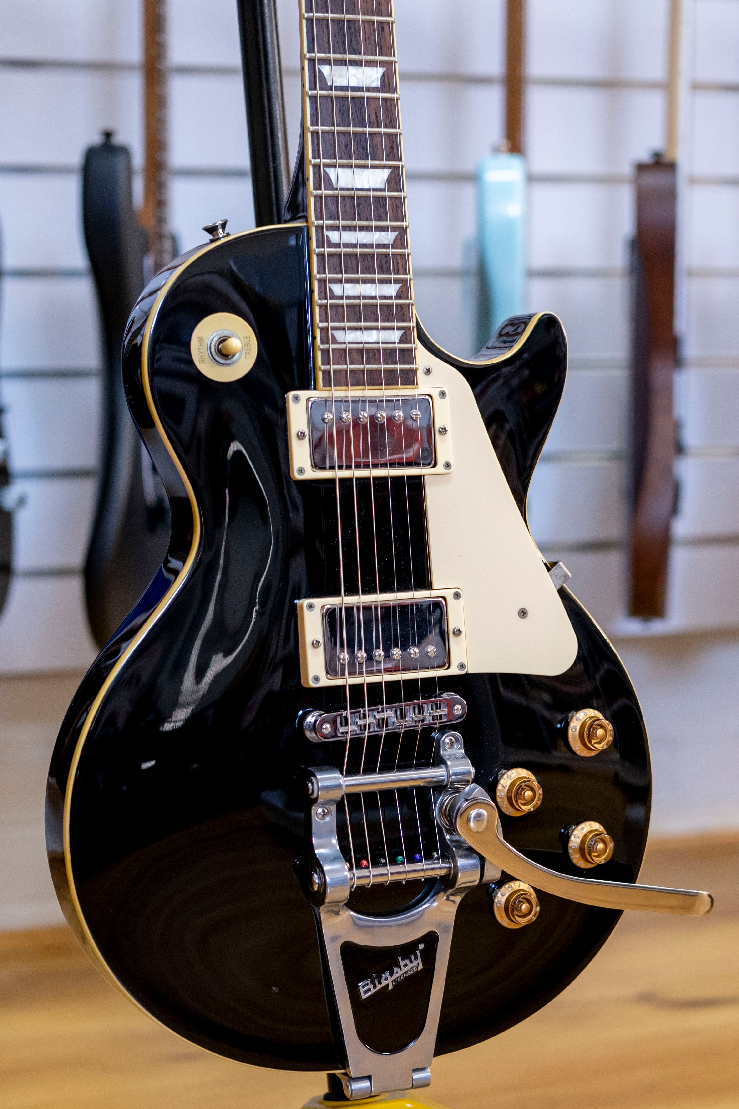 Burny Super Grade RLG-85BS Electric Guitar (Black) (Pre-Owned, 2008 MIJ)