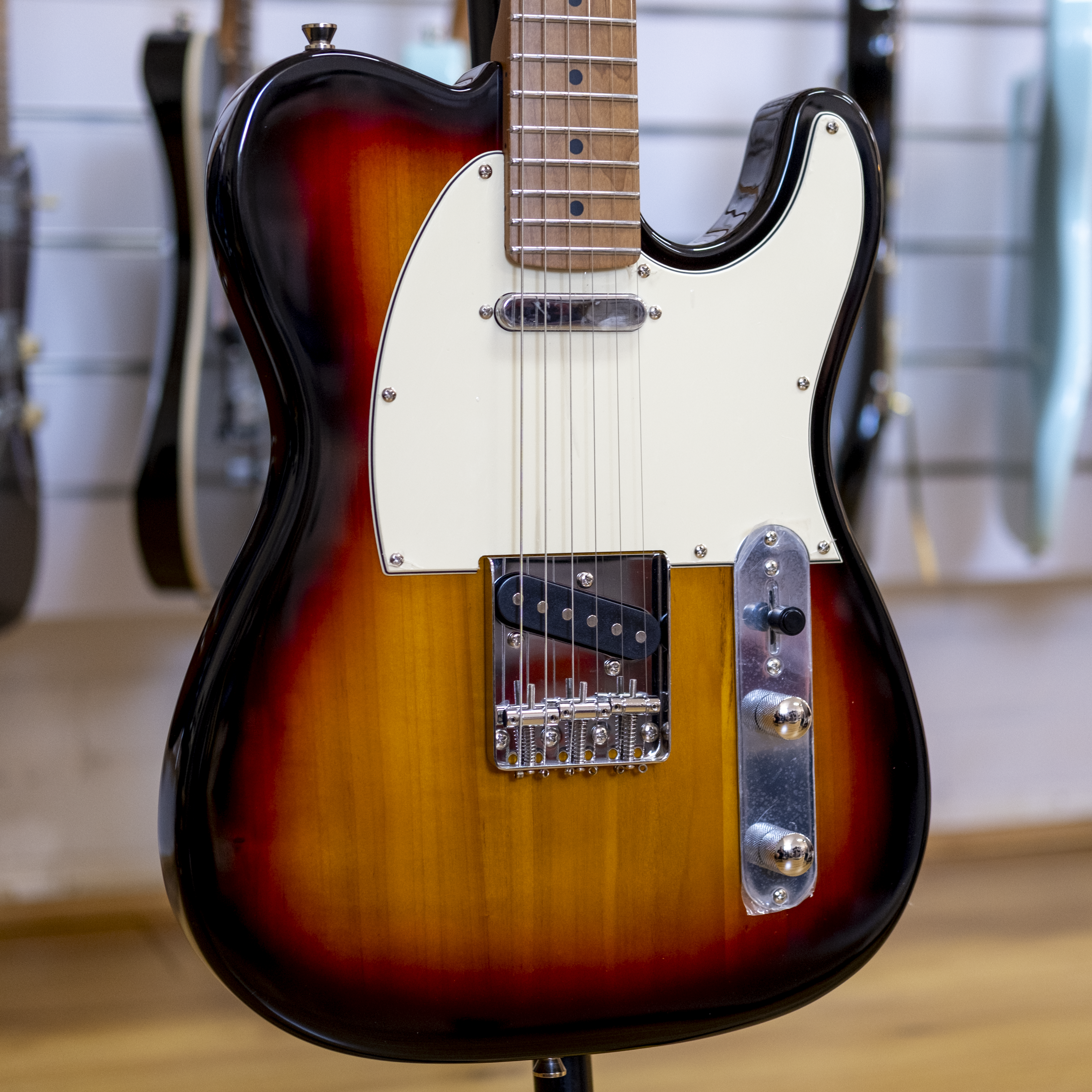 Jet JT-300 Electric Guitar (Sunburst)