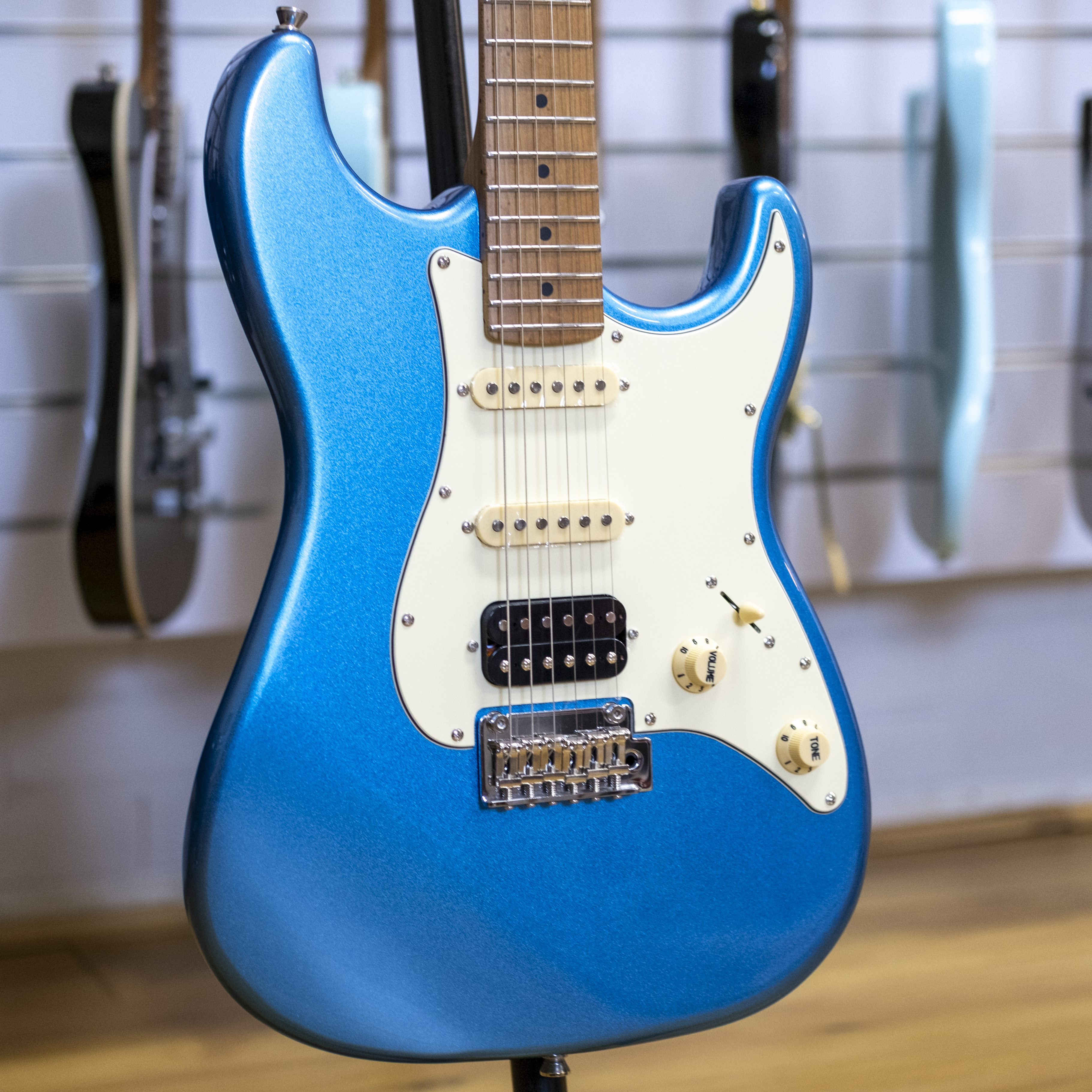 Jet JS-400 Electric Guitar (Lake Placid Blue)