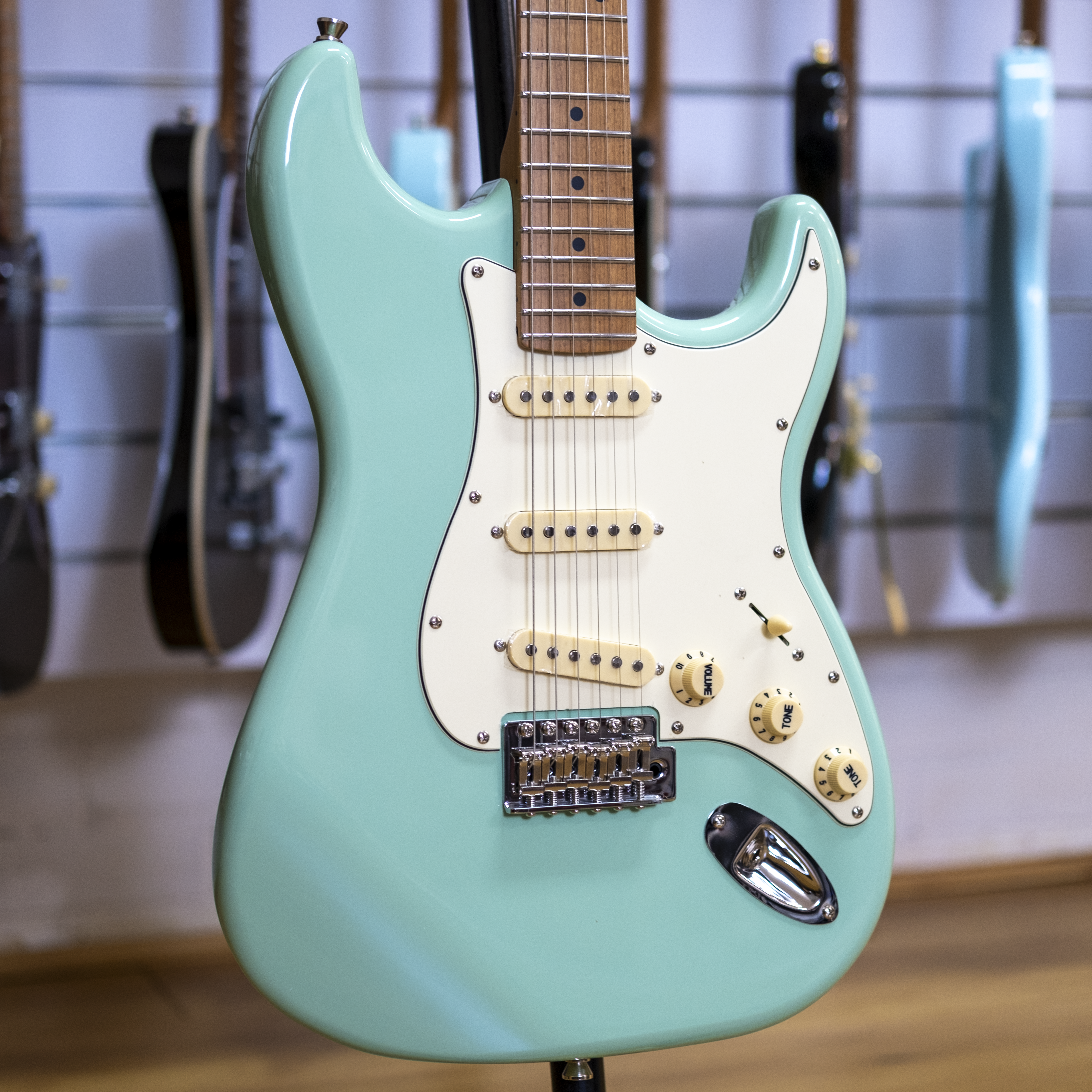 Jet JS-300 Electric Guitar (Seafoam Green)