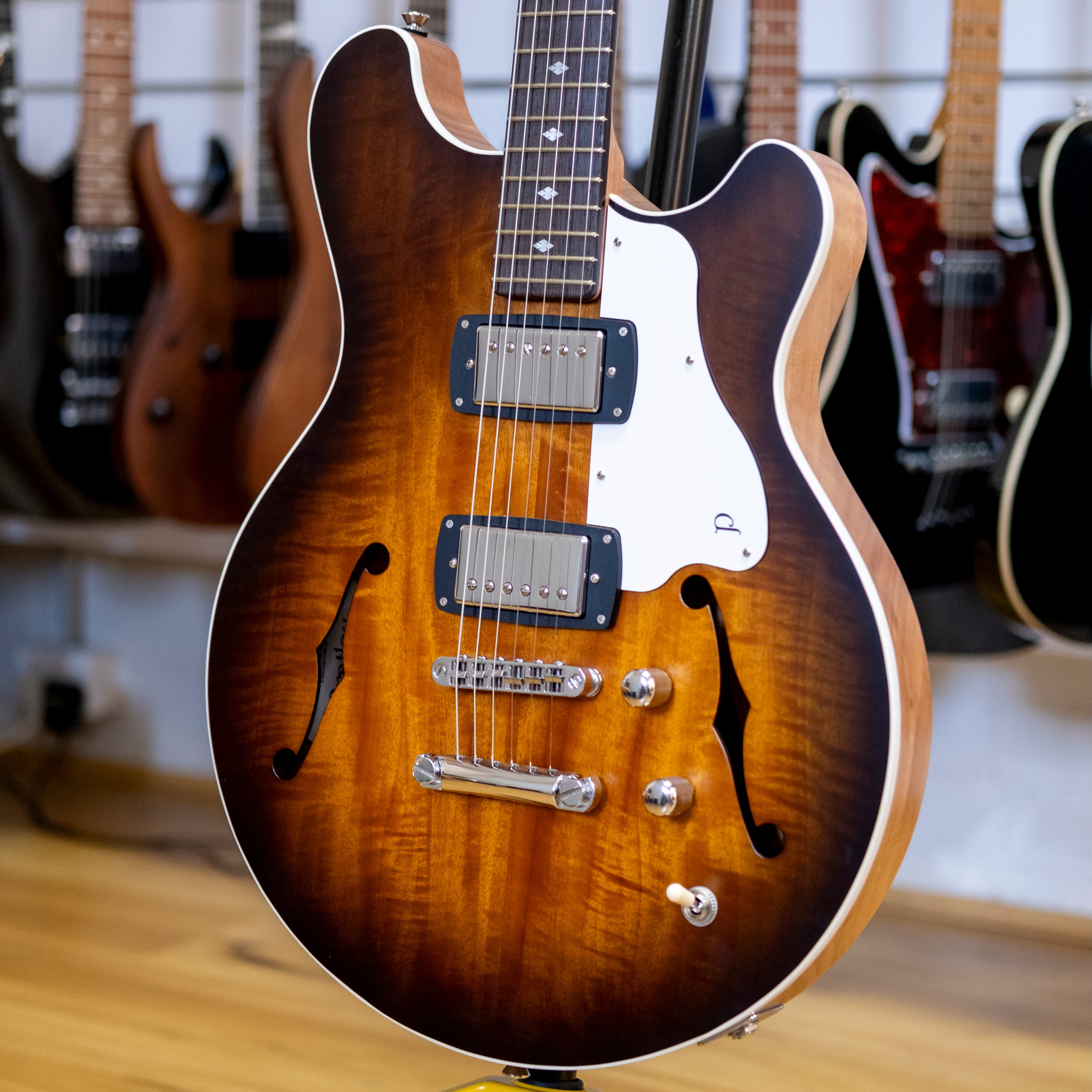 Pratley RBJ22 Double Cut Semi-Hollow Electric Guitar (Vintage Burst Blackwood)