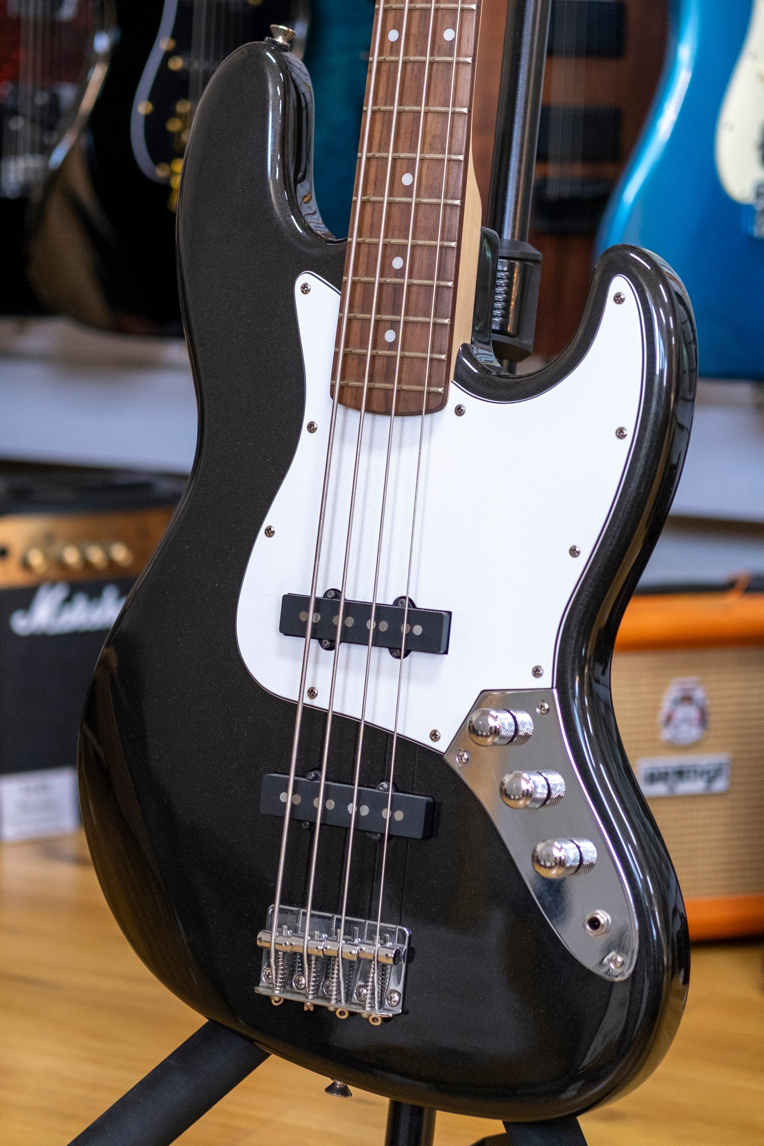 Squier Standard Series Jazz Bass Guitar with Hardcase (Black Sparkle) (Pre-Owned, 2001)