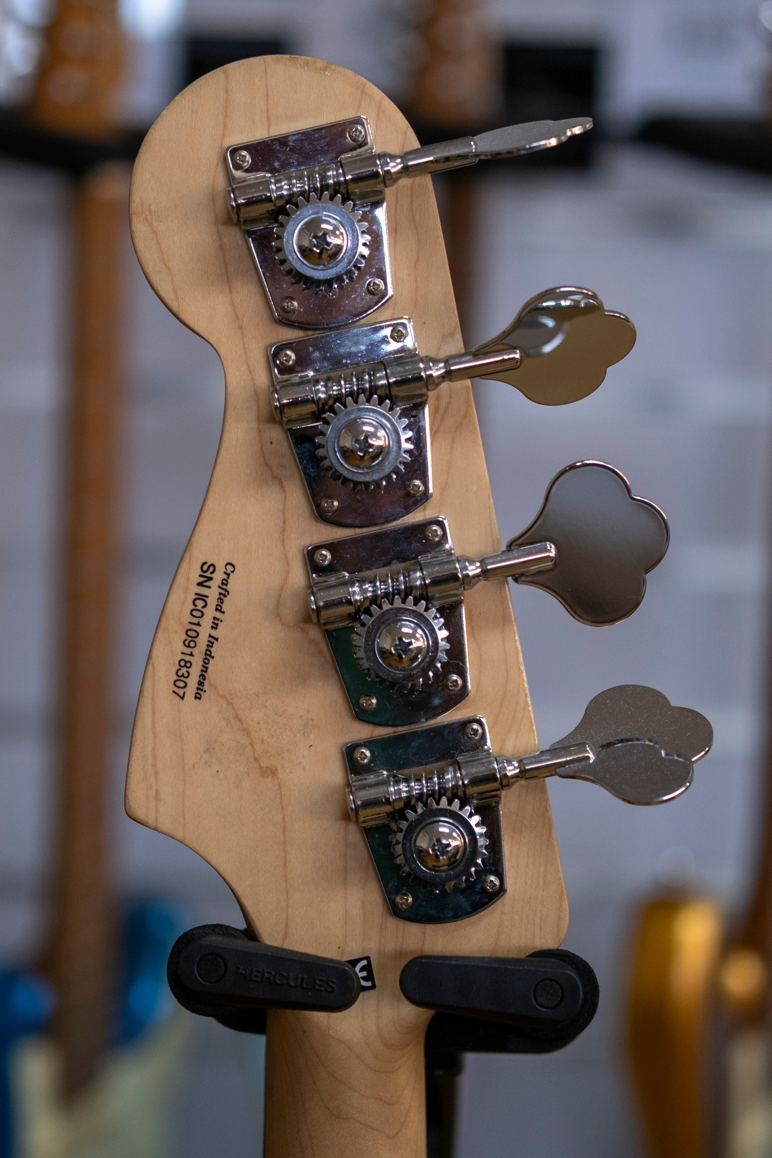 Squier Standard Series Jazz Bass Guitar with Hardcase (Black Sparkle) (Pre-Owned, 2001)