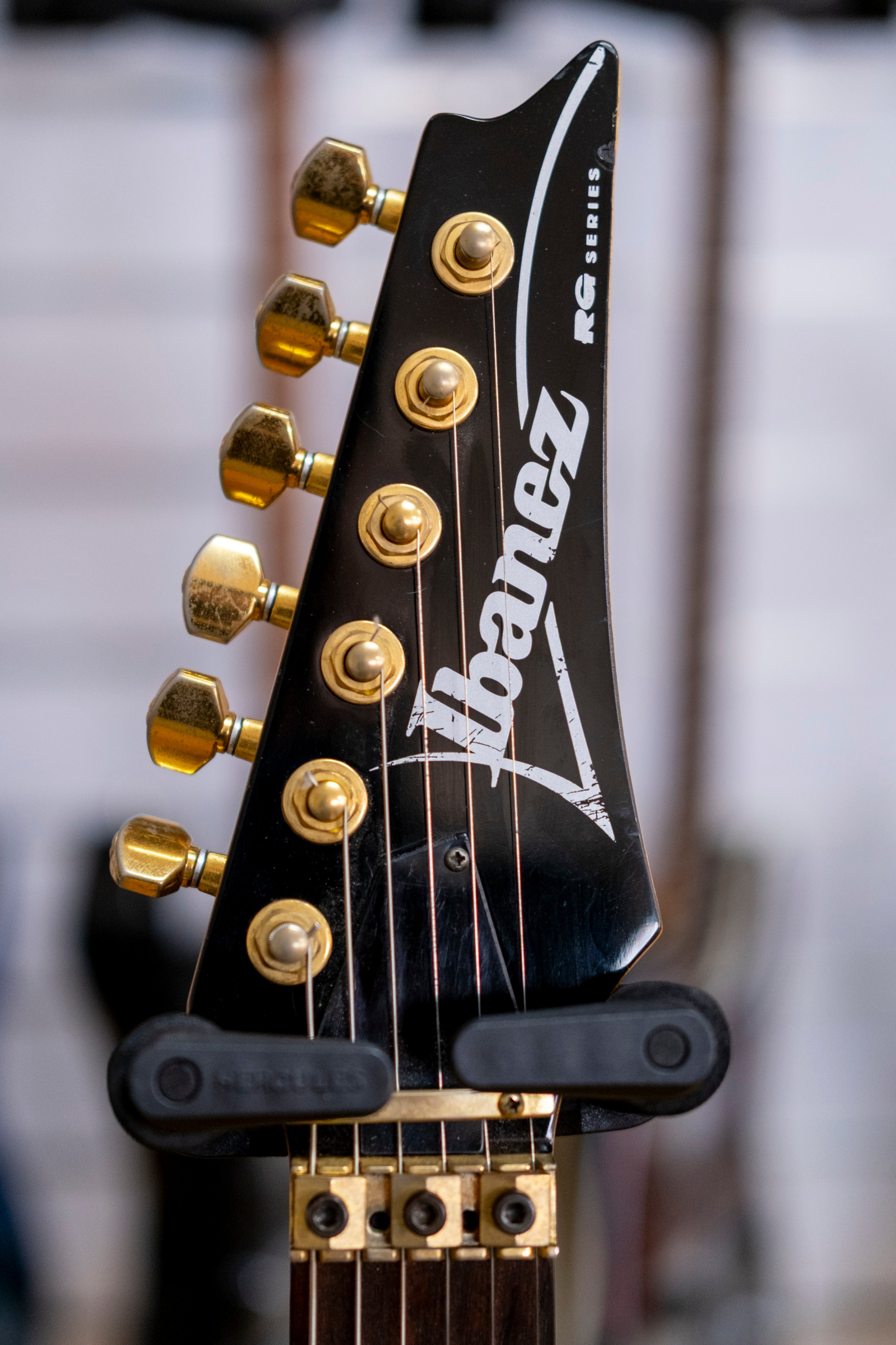 Ibanez RG MIJ Electric Guitar with Hardcase (Pre-Owned)