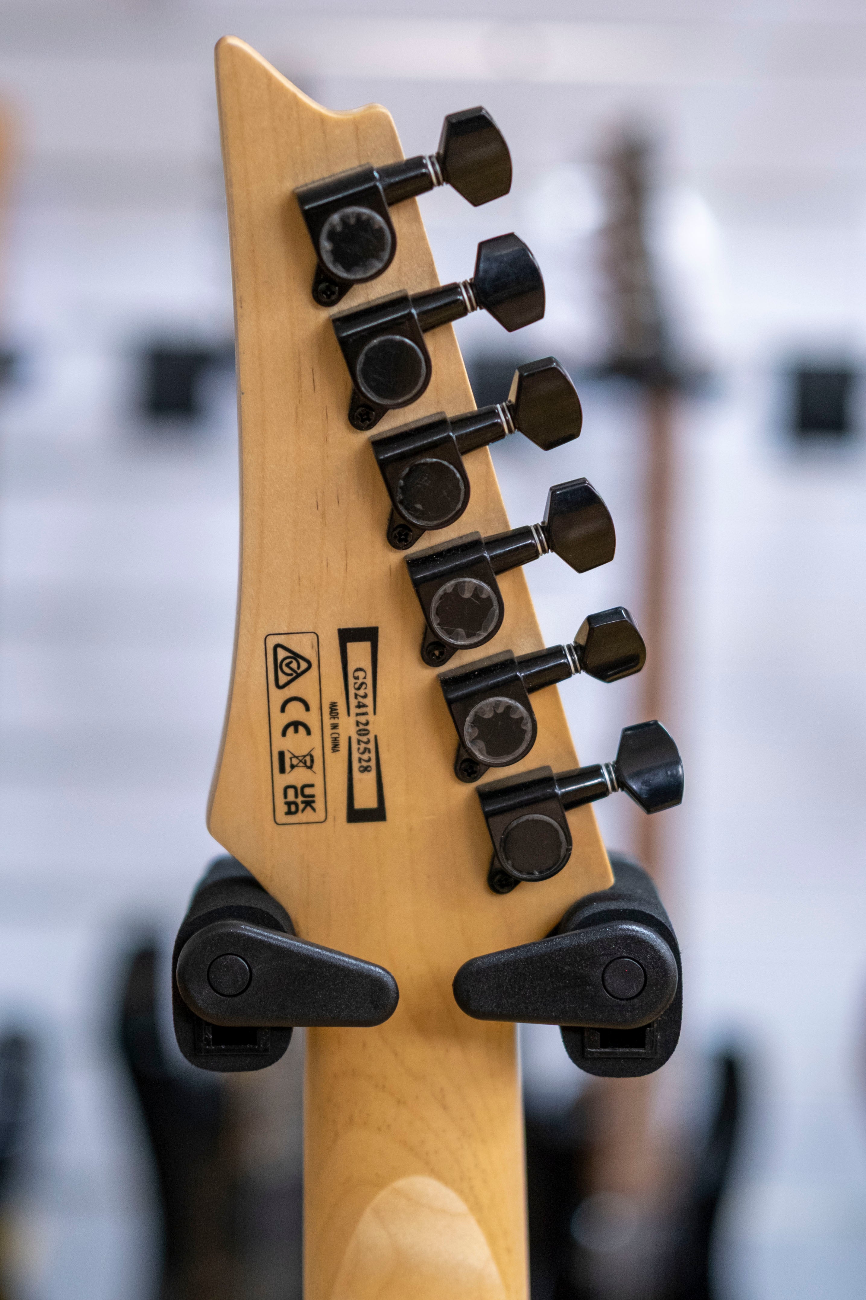 Ibanez Gio RG121DX Electric Guitar (Walnut Flat)