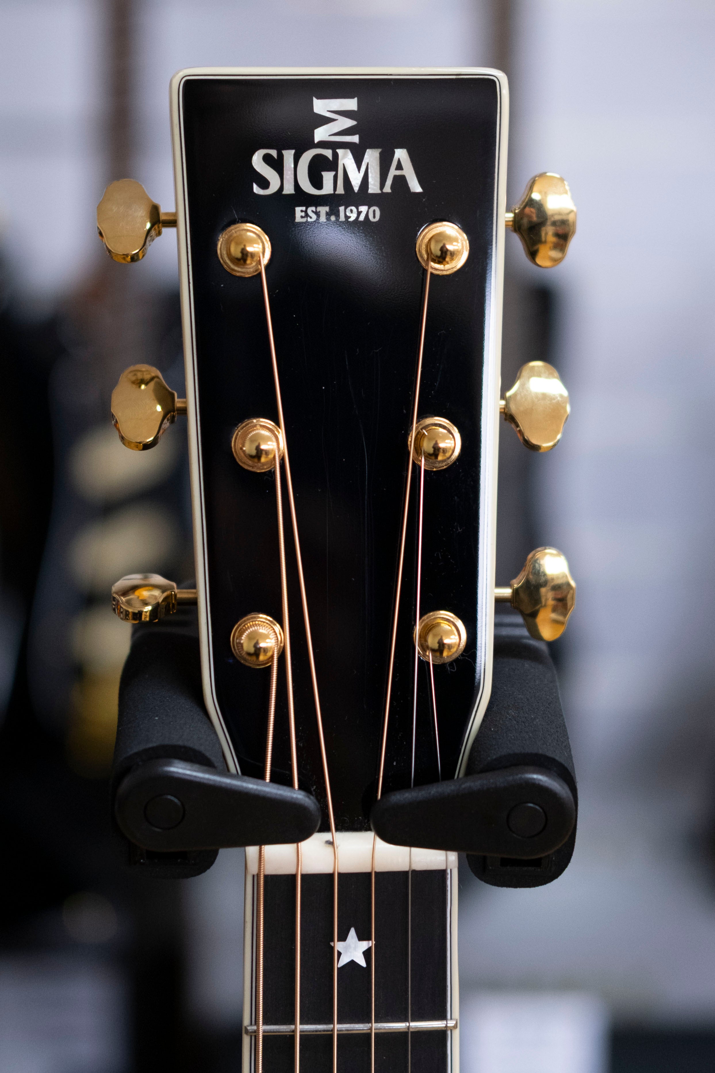 Sigma DT-42 Nashville Special Edition Dreadnought Acoustic Electric Guitar with Bag (Black)